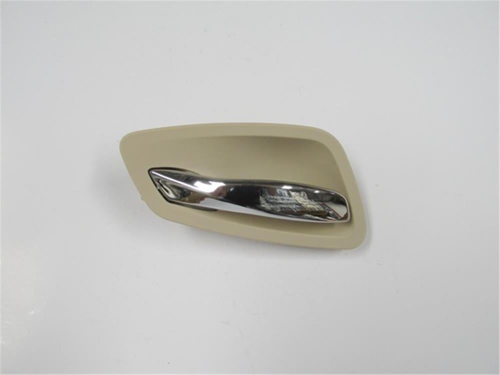 BMW 3 SERI- E90- COUPE- 05/11; ÖN KAPI İÇ AÇMA KOLU SOL TARAF BEJ (ELCEĞİ NİKELAJLI) 