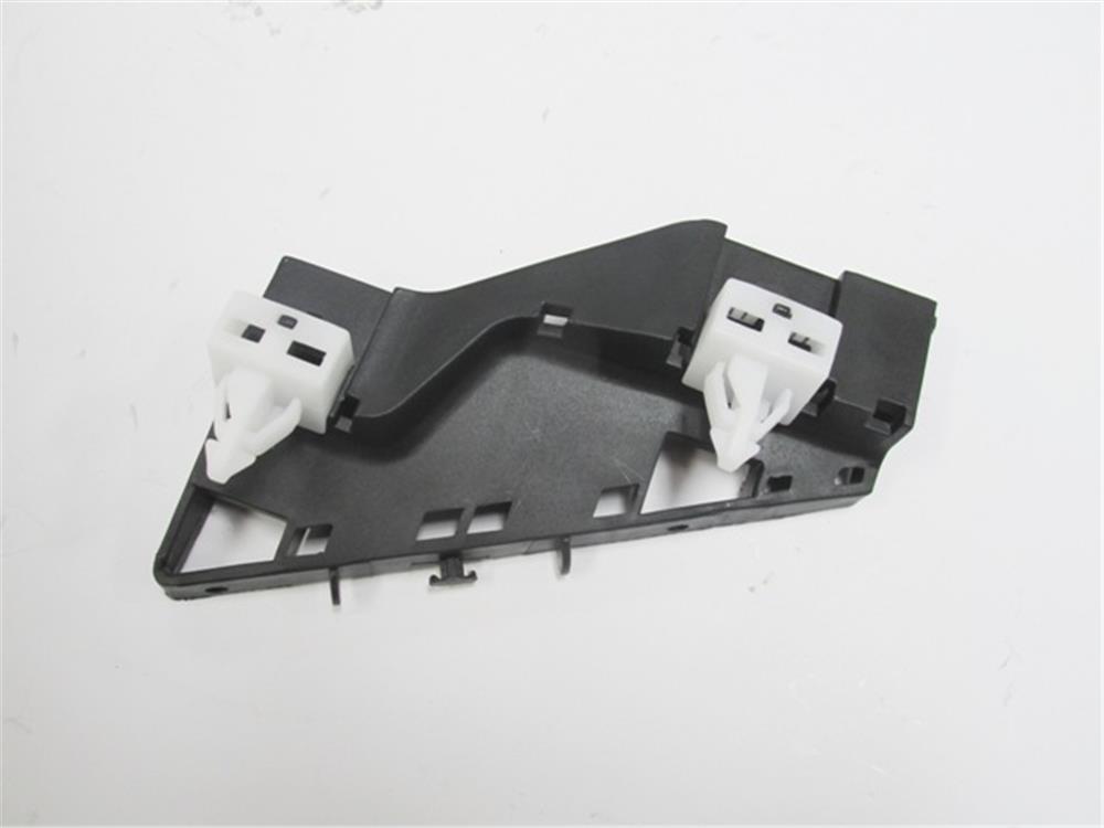 HONDA CIVIC- SD- 2004-2006- ARKA TAMPON BRAKETİ SOL TARAF (KLİPSLERİ İLE BİRLİKTE) 