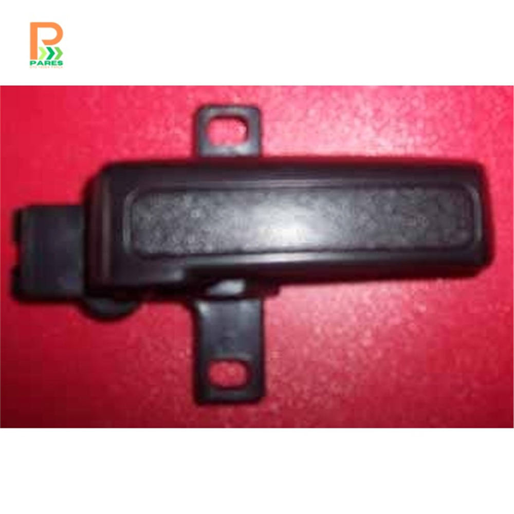 ISUZU NKR- 90/97; ÖN KAPI İÇ AÇMA KOLU SAĞ TARAF MAVİ (ÇERÇEVESİZ) (BFN)