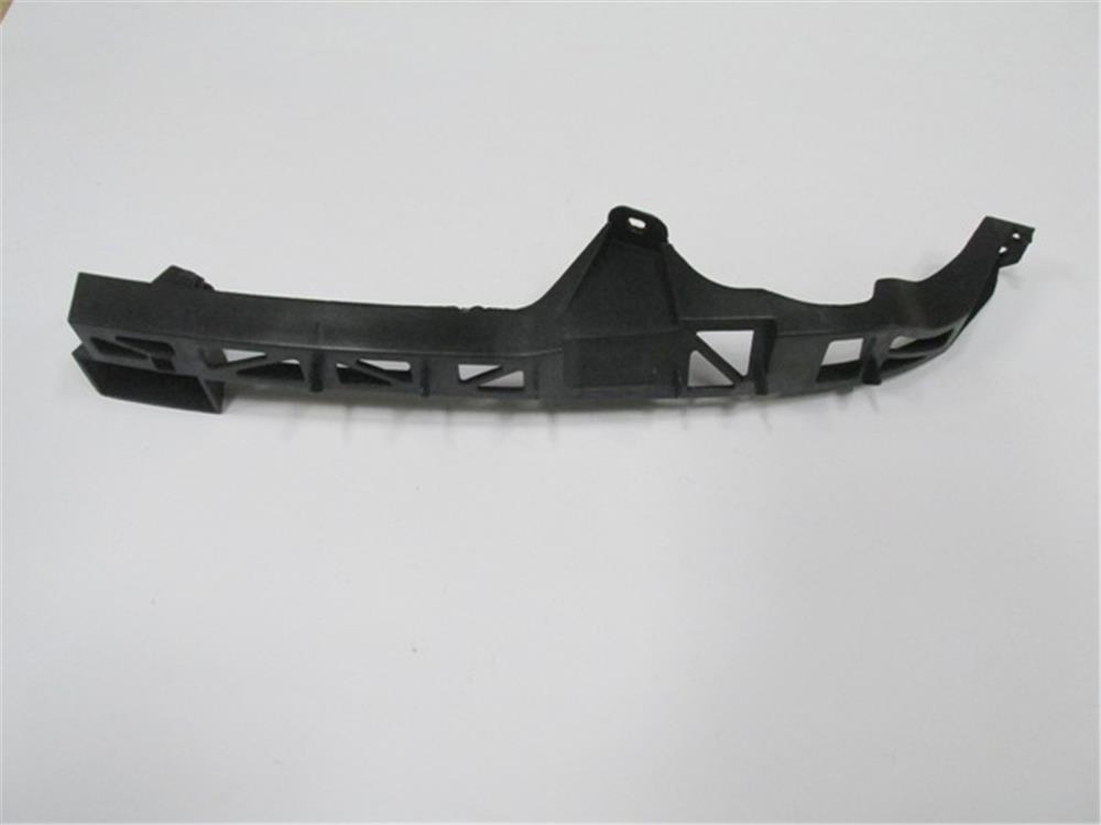 MAZDA 3- SD- 03/06; ÖN TAMPON BRAKETİ İÇ SAĞ TARAF (FAR ALTINA BAĞLANAN)