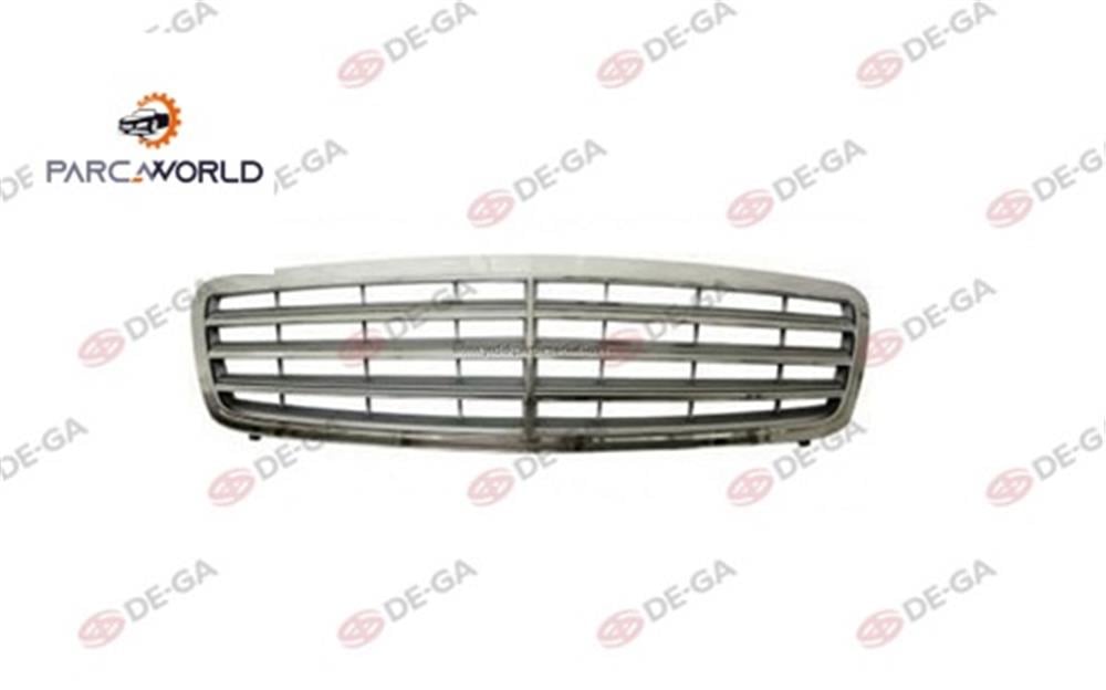 Mercedes W203 Ön Panjur 7 Krom Kuşaklı 2005