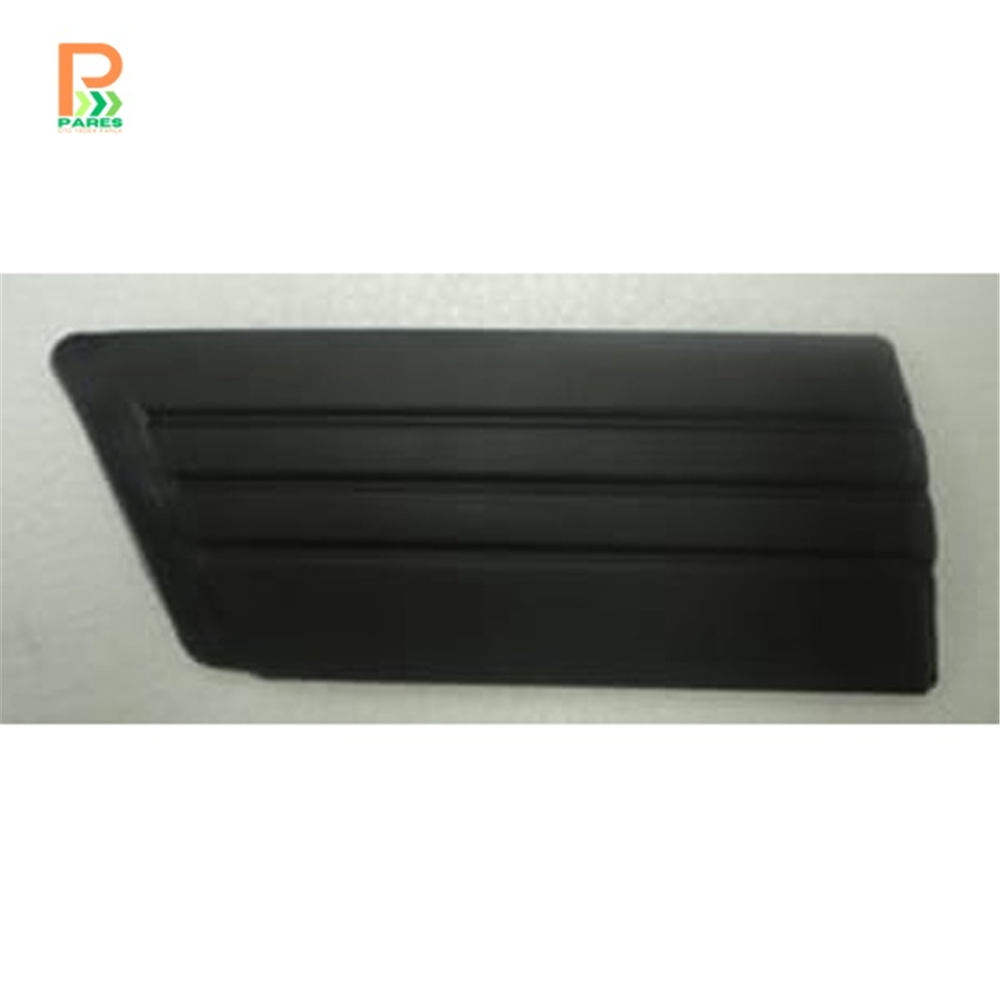 NISSAN SUNNY- B13- 90/94; ÖN ÇAMURLUK BANDI SOL TARAF ÇİZGİLİ TİP (YAPIŞTIRMALI)