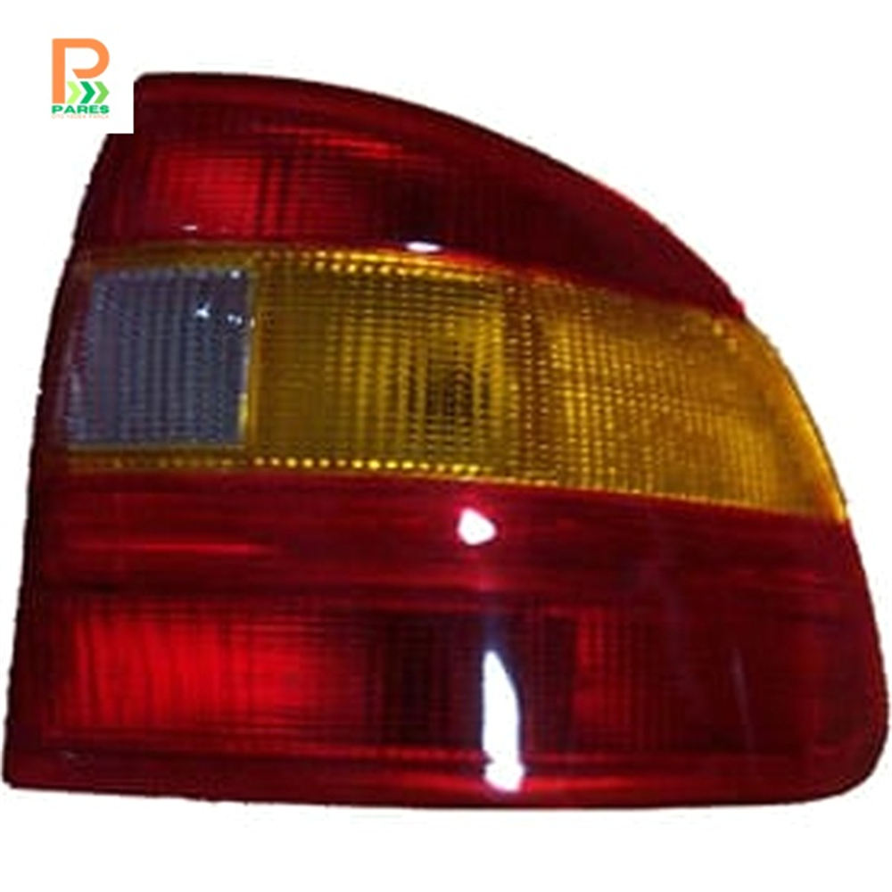 OPEL ASTRA- F- SD- 92/94; STOP LAMBASI SAĞ TARAF SARI/KIRMIZI/BEYAZ (FAMELLA)