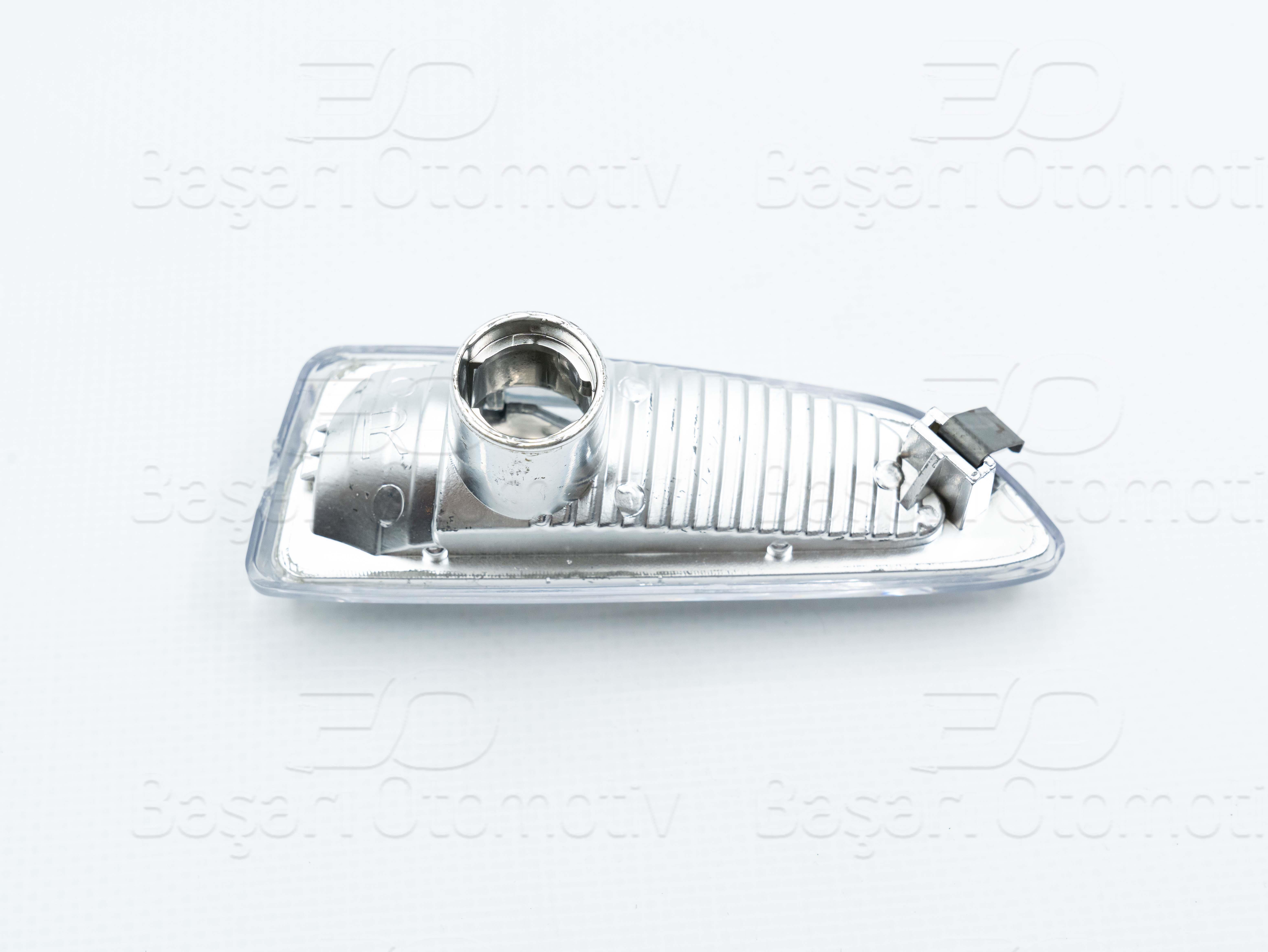 opel-astra-j-09-camurluk-sinyali-sag-1--43a9-.jpg