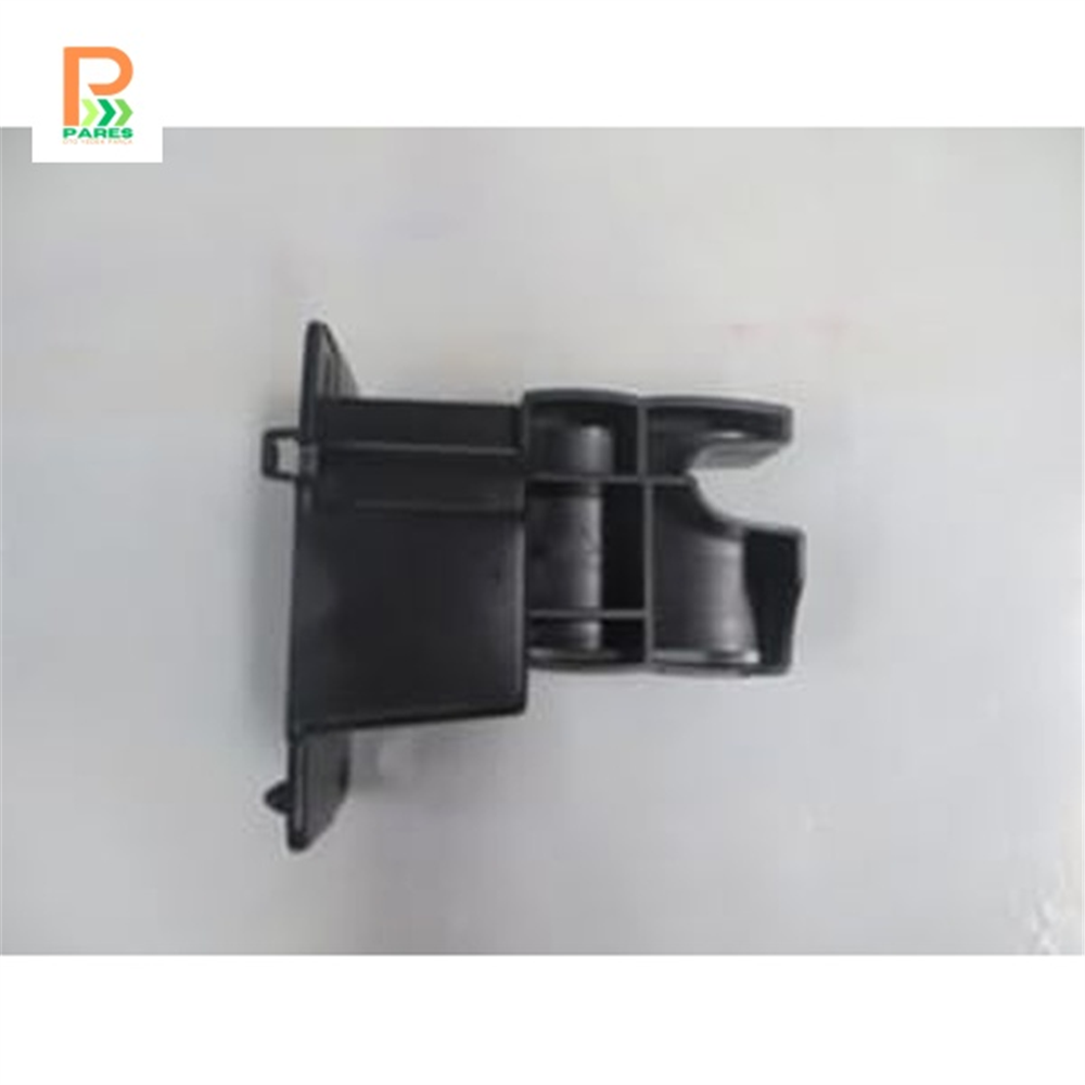 RENAULT CLIO- 4- HB- 2013-2016- ÖN TAMPON İÇ BAĞLANTI BRAKETİ SAĞ TARAF PLASTİK