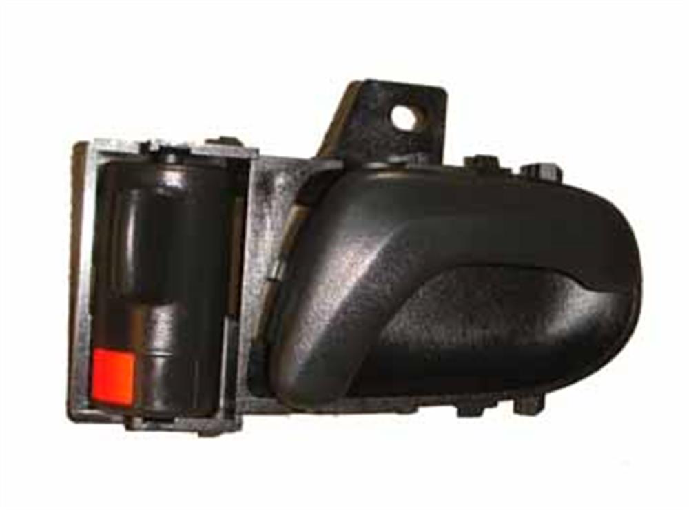 SUZUKI SWIFT- SD/HB- 97/04; ÖN KAPI İÇ AÇMA KOLU SOL TARAF (İÇTEN KİLİTLEMELİ)