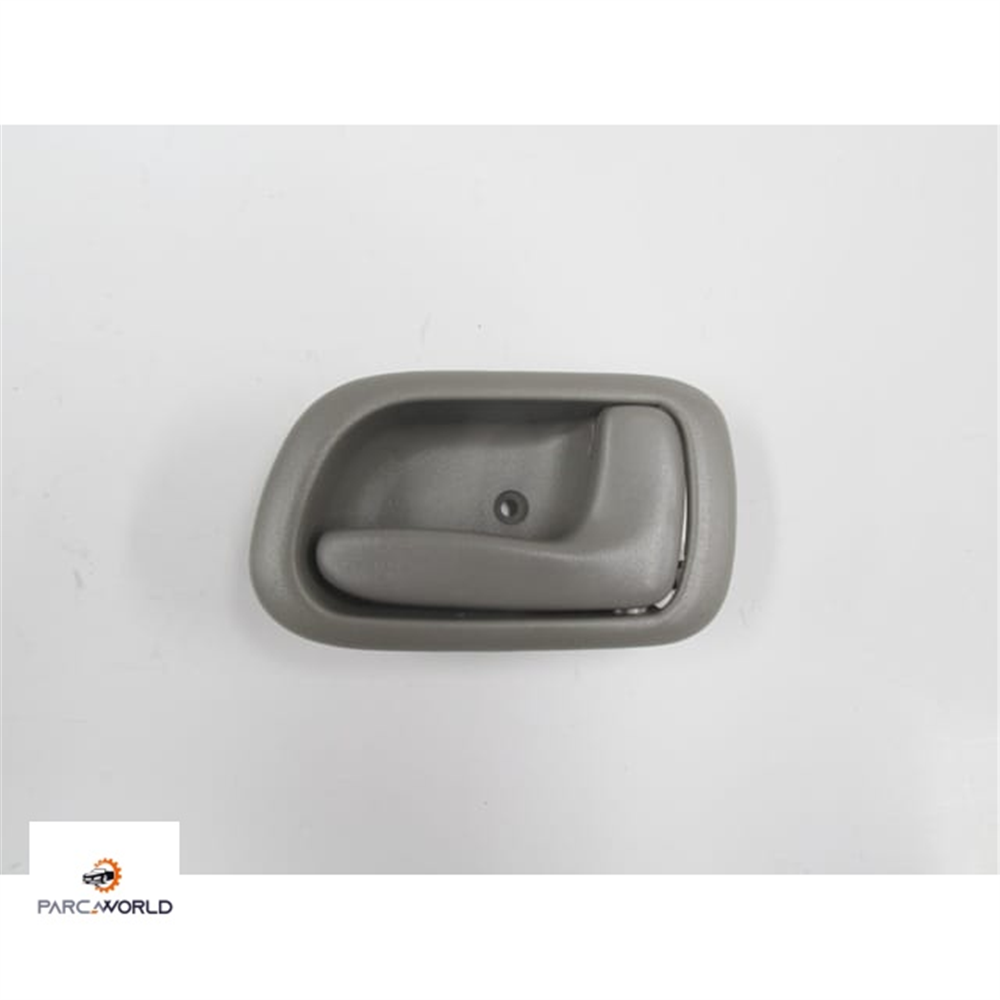 TOYOTA COROLLA- AE111- 1999-2000- ÖN KAPI İÇ AÇMA KOLU SAĞ TARAF (AÇIK )
