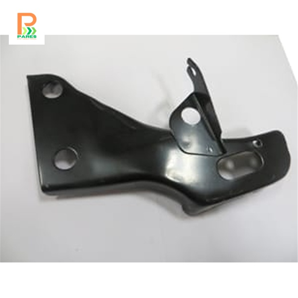 TOYOTA HILUX- PICK UP LN106- 89/97; ÖN TAMPON BAĞLANTI BRAKETİ SOL TARAF 