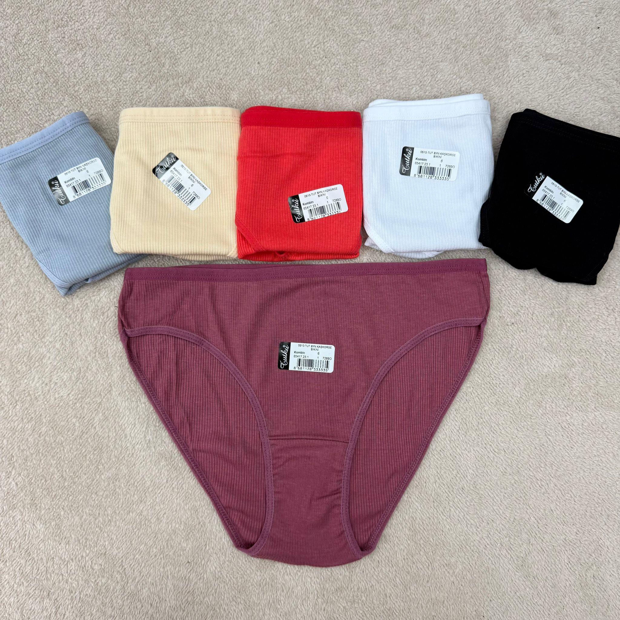 Irka külotsiz tombul Irka külotsiz tombul