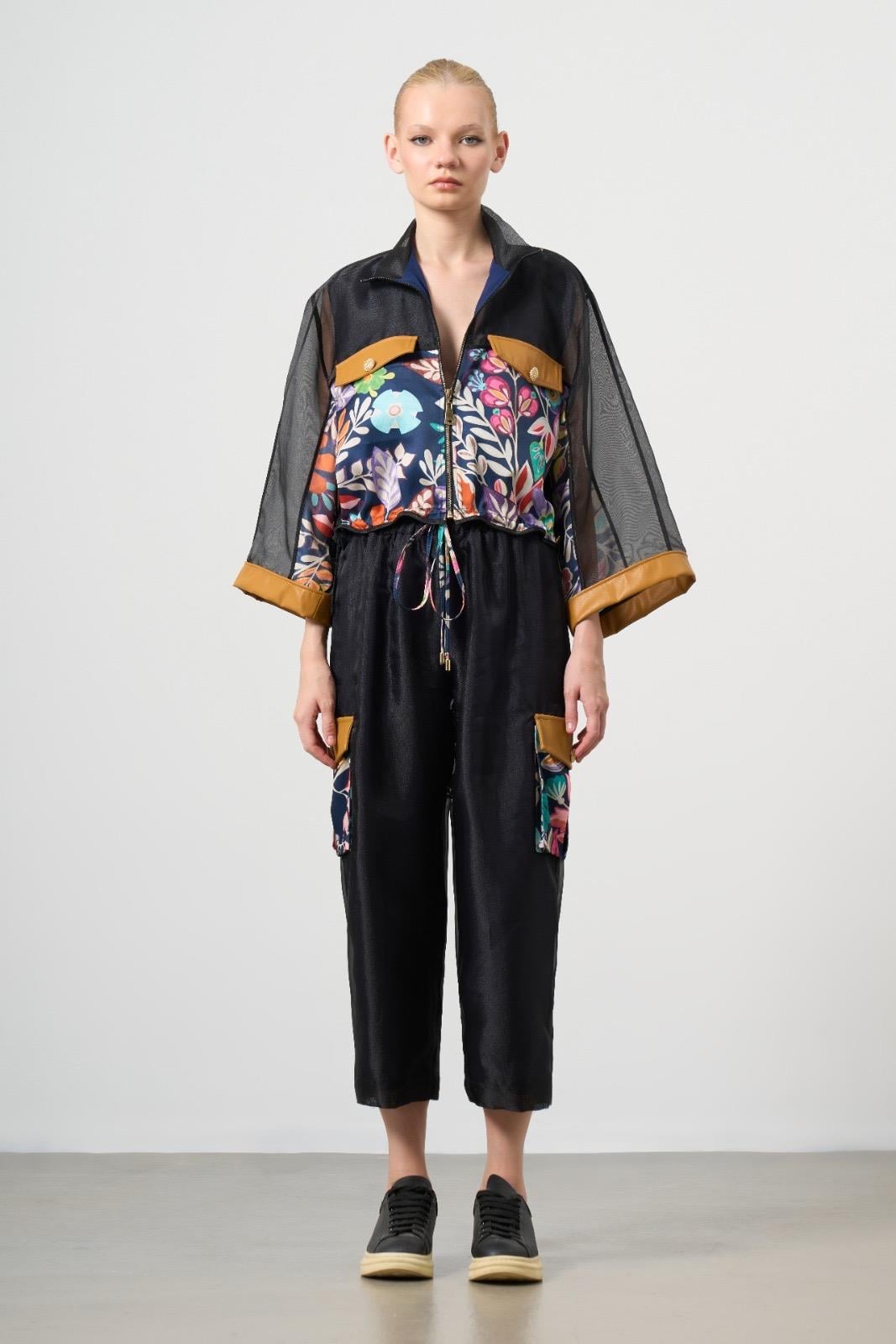 Çiçek Desen Detaylı Renk Geçişli Üst 