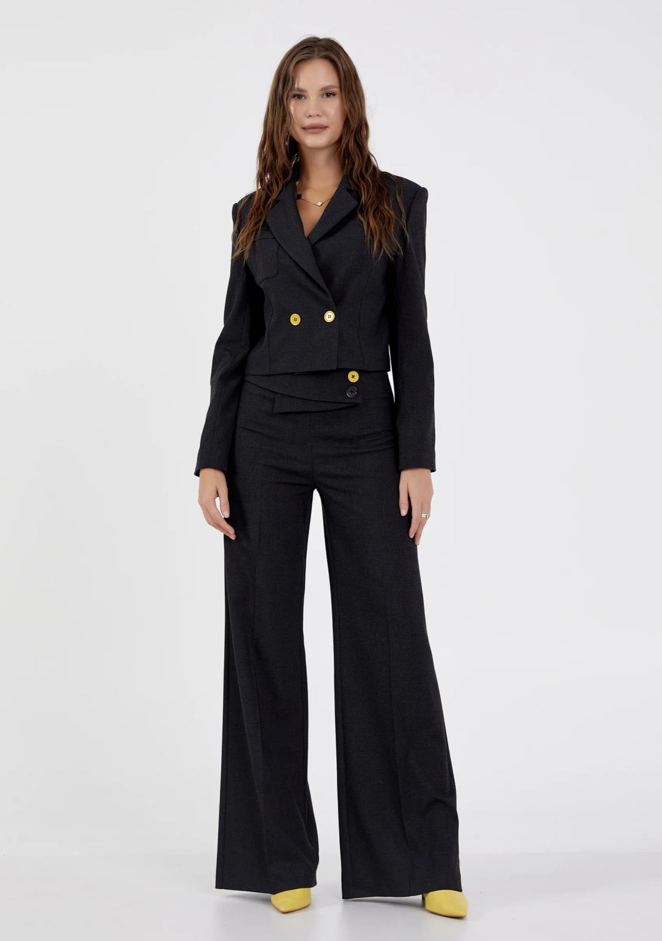 Gri Düğme Detaylı Pantolon 