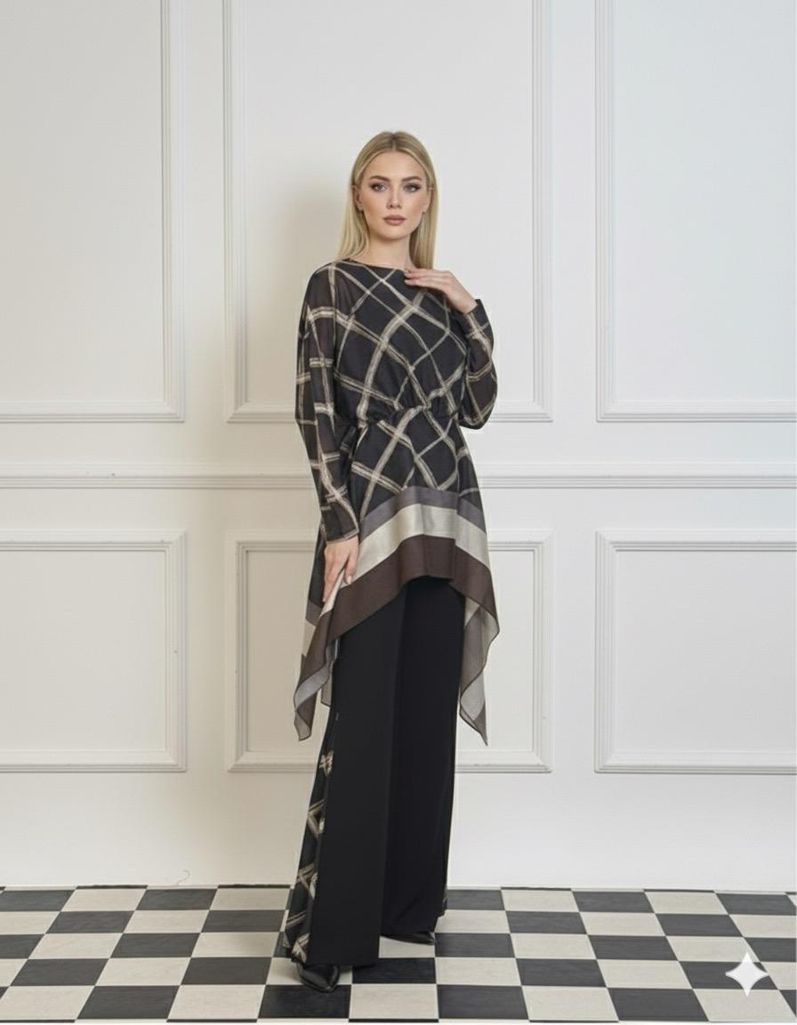 Paça Yırtmaç Desen Detaylı Pantolon