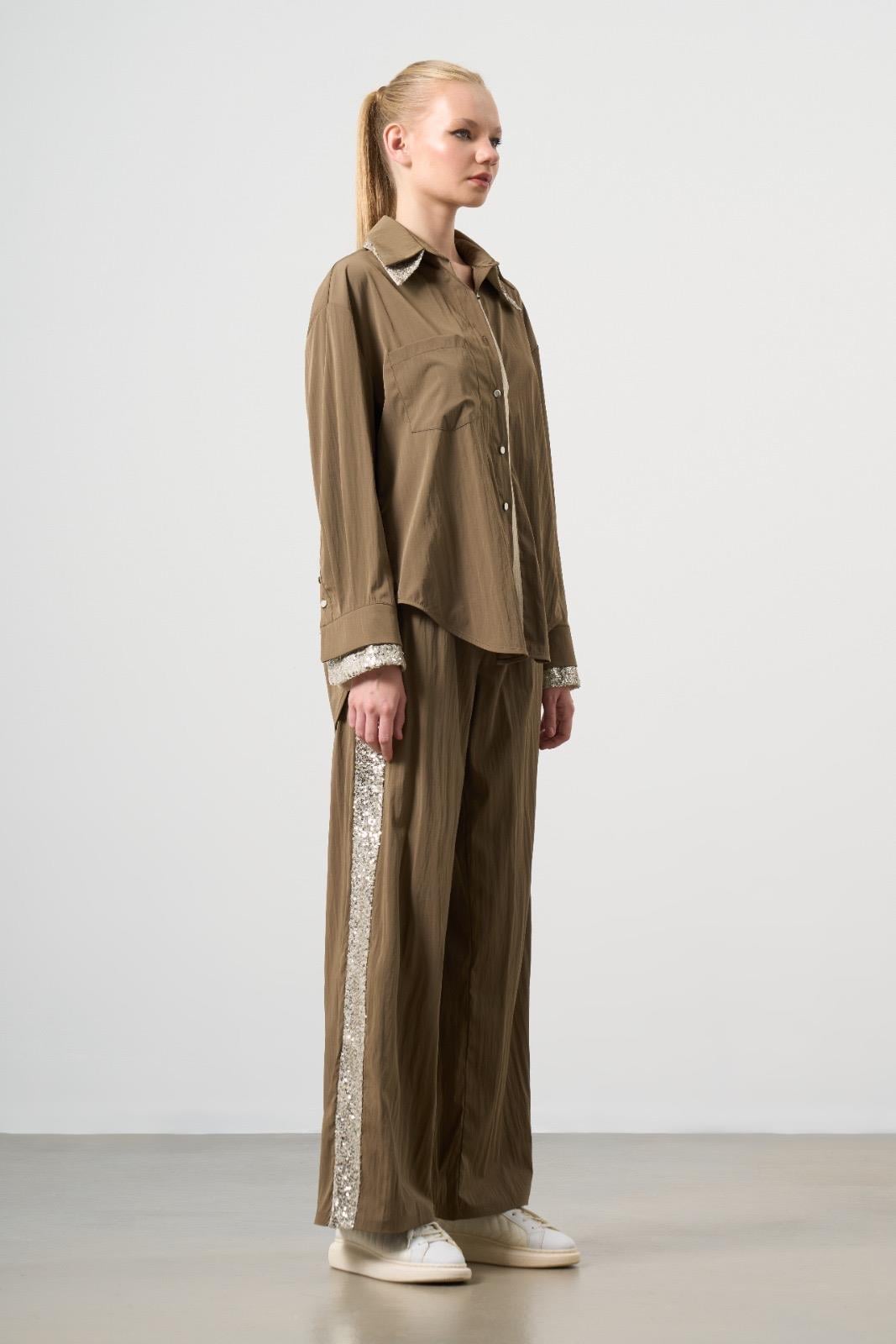 Payet Geçiş Detaylı Gömlek