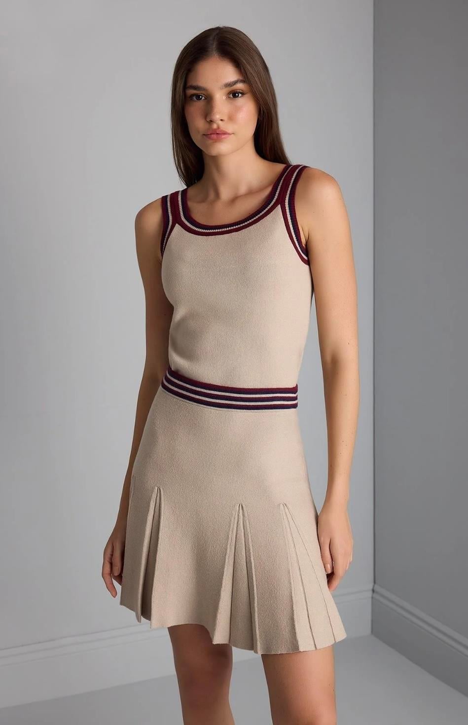 Şerit Detaylı Pileli Bej Mini Triko Etek