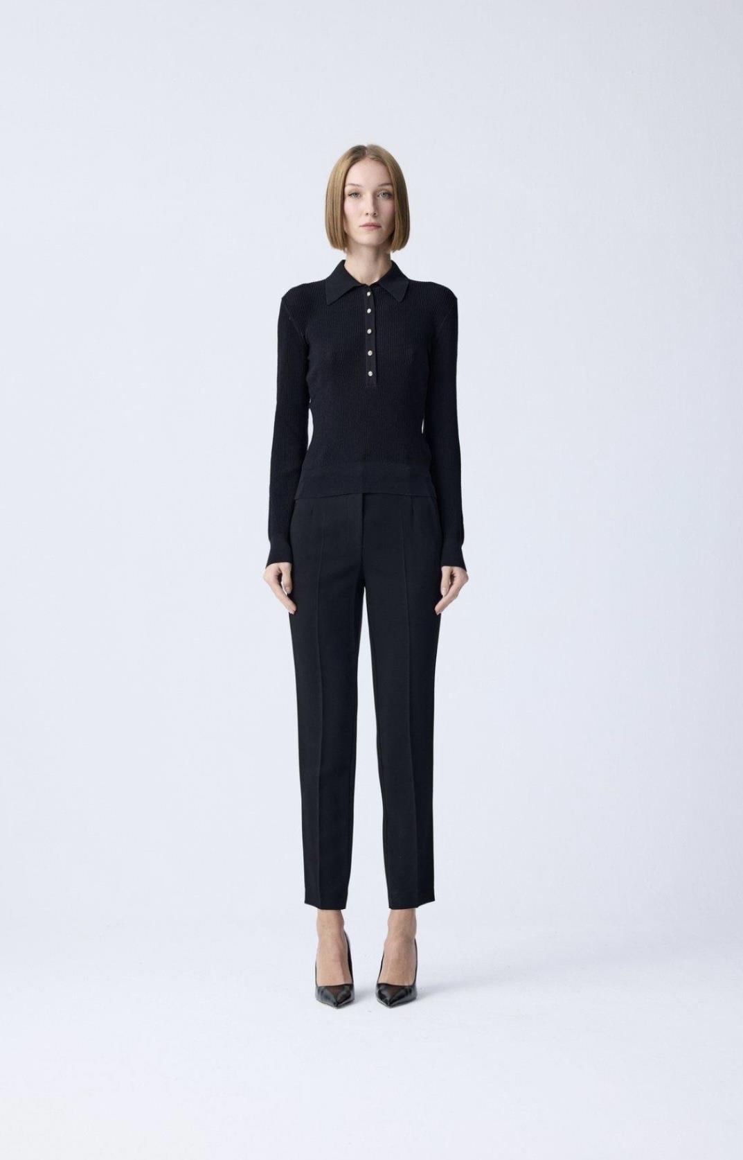 Taş Detaylı Siyah Triko Bluz