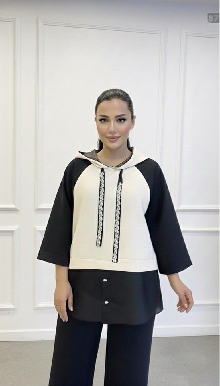 Taş İşleme Detaylı Kapüşonlu Üst