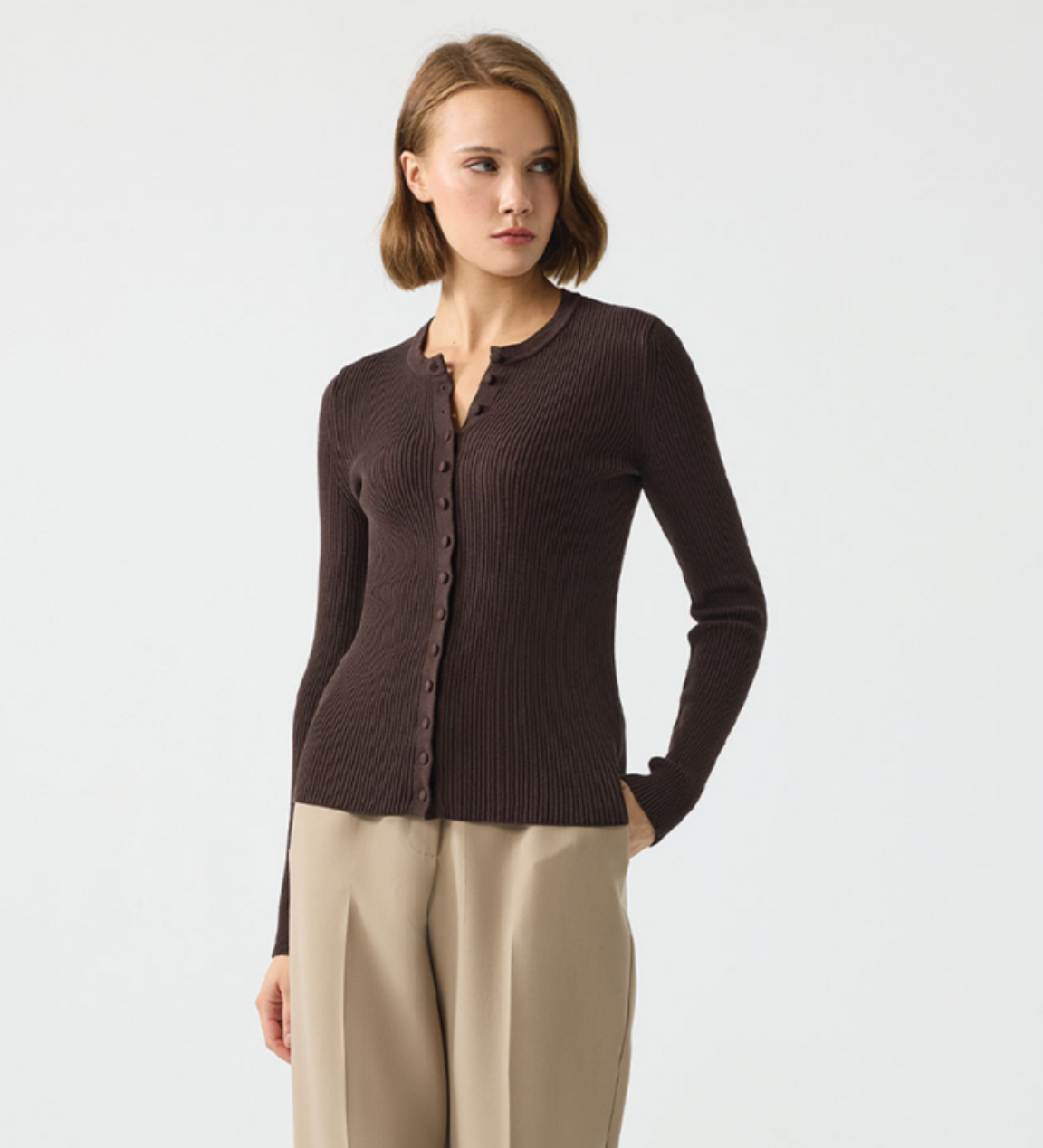 DÜĞME DETAYLI TRİKO