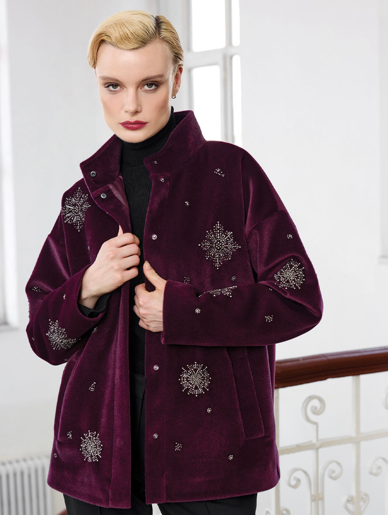 NAKIŞ İŞLEMELİ MONT