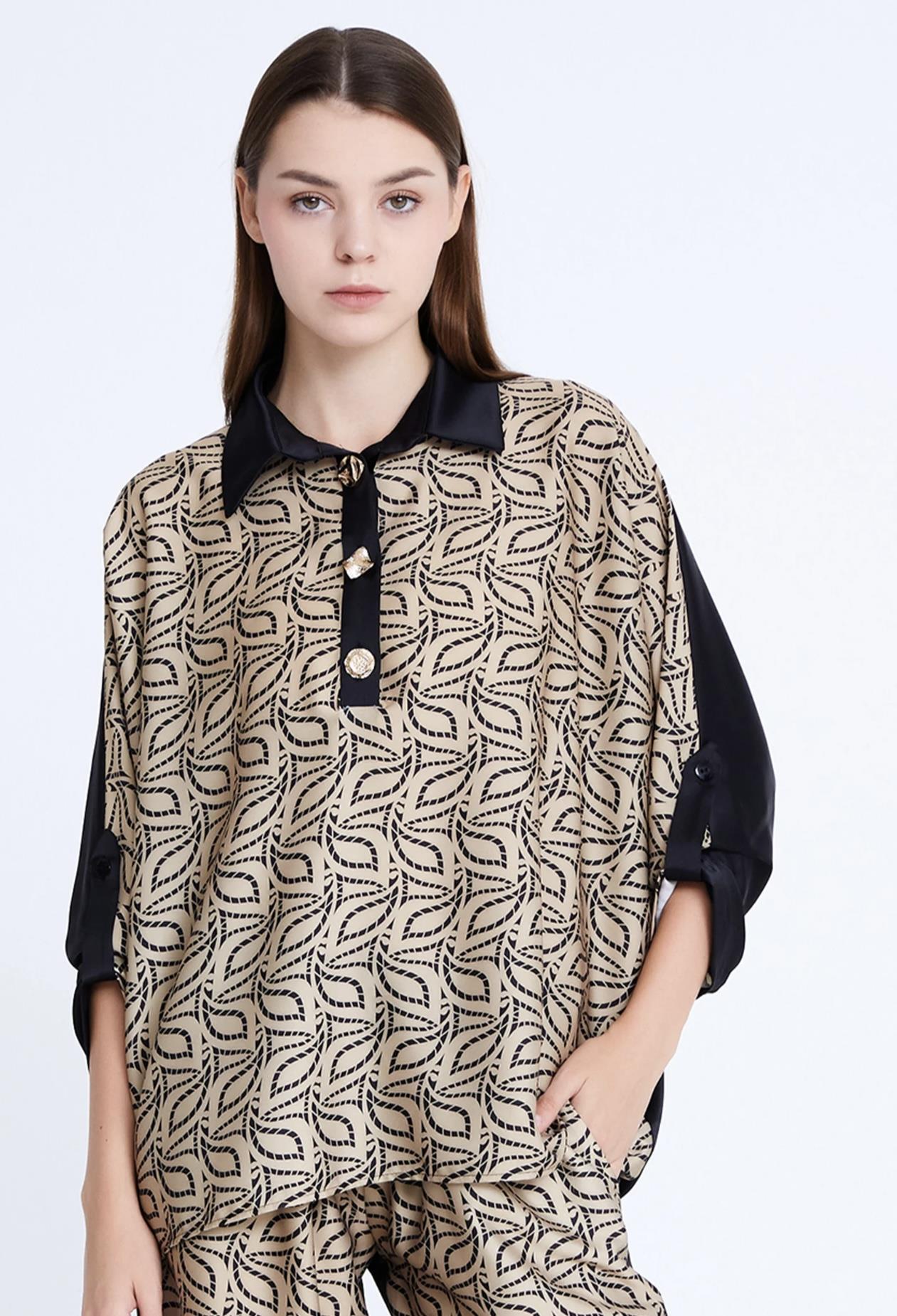 Önü Desen Detaylı Üst 