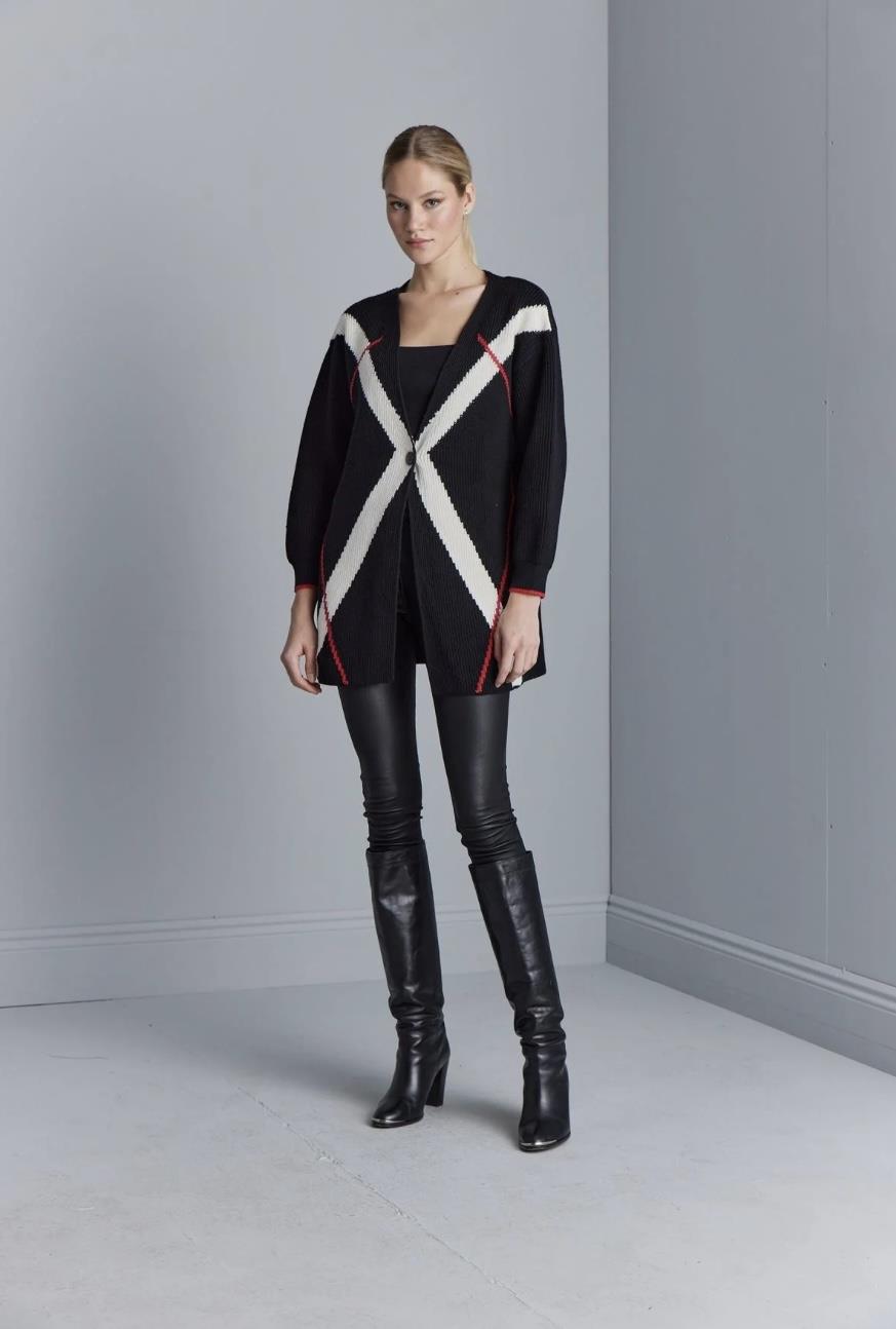 Tek Düğmeli Siyah Triko Hırka