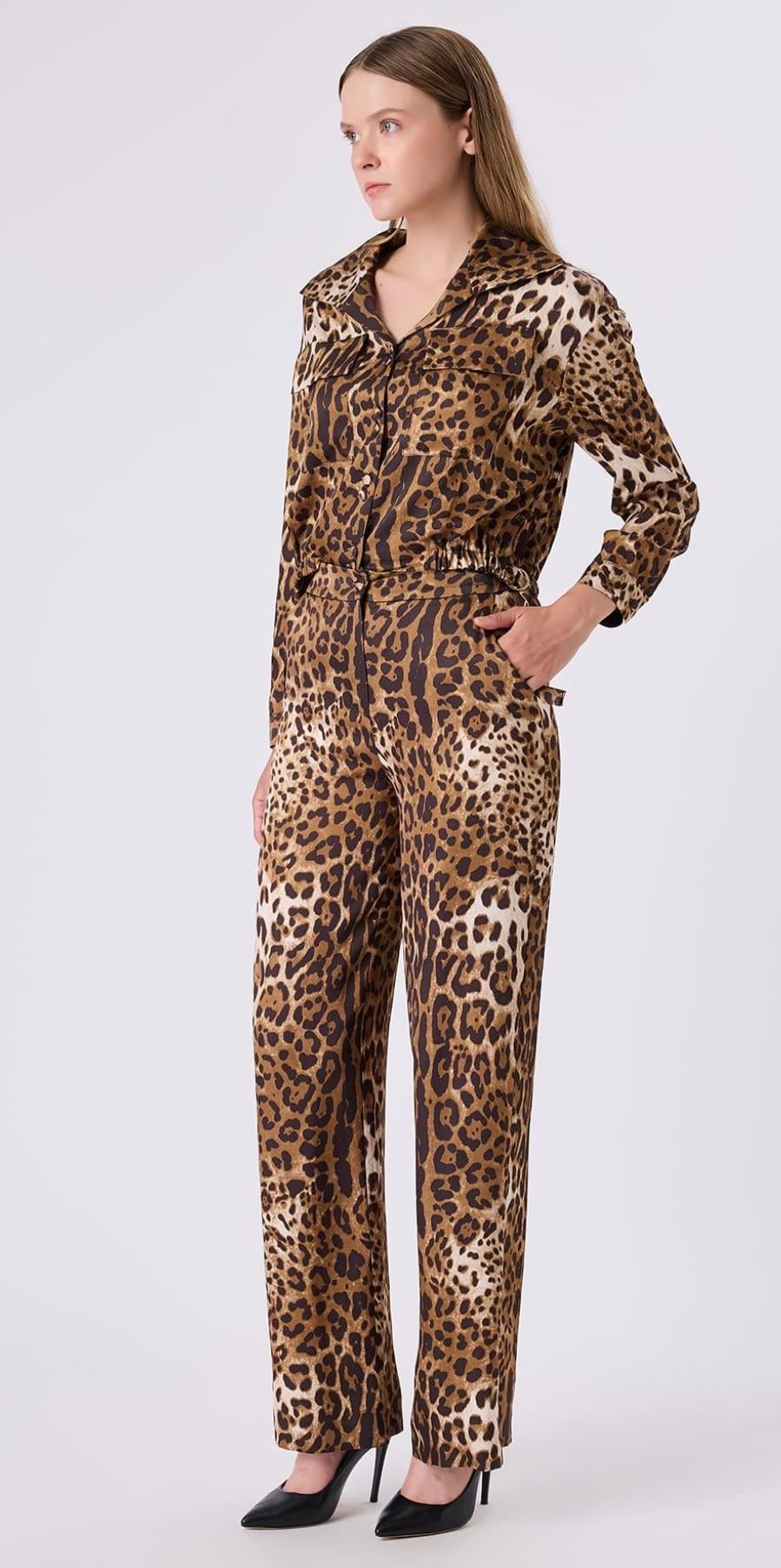 Toka detaylı leopar gömlek