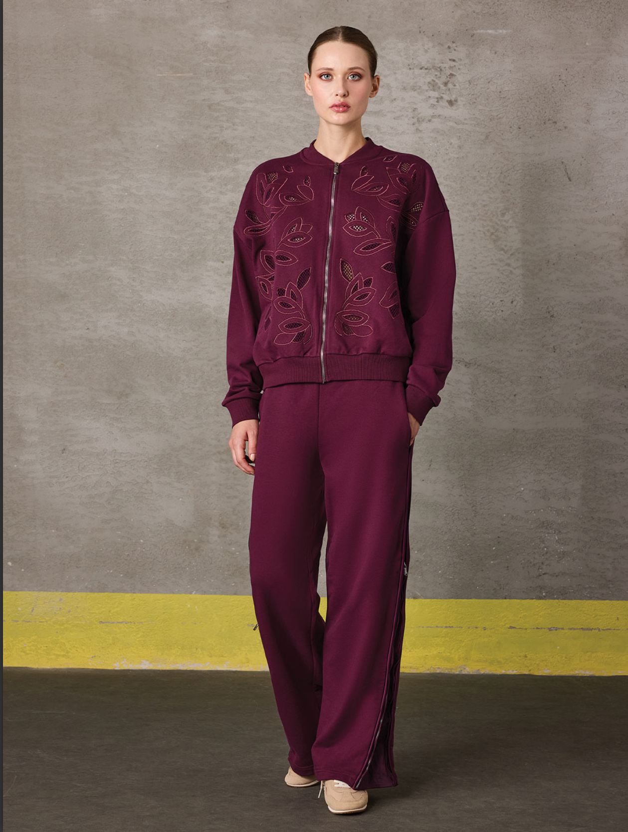 YANI ŞERİTLİ EŞOFMAN ALTI