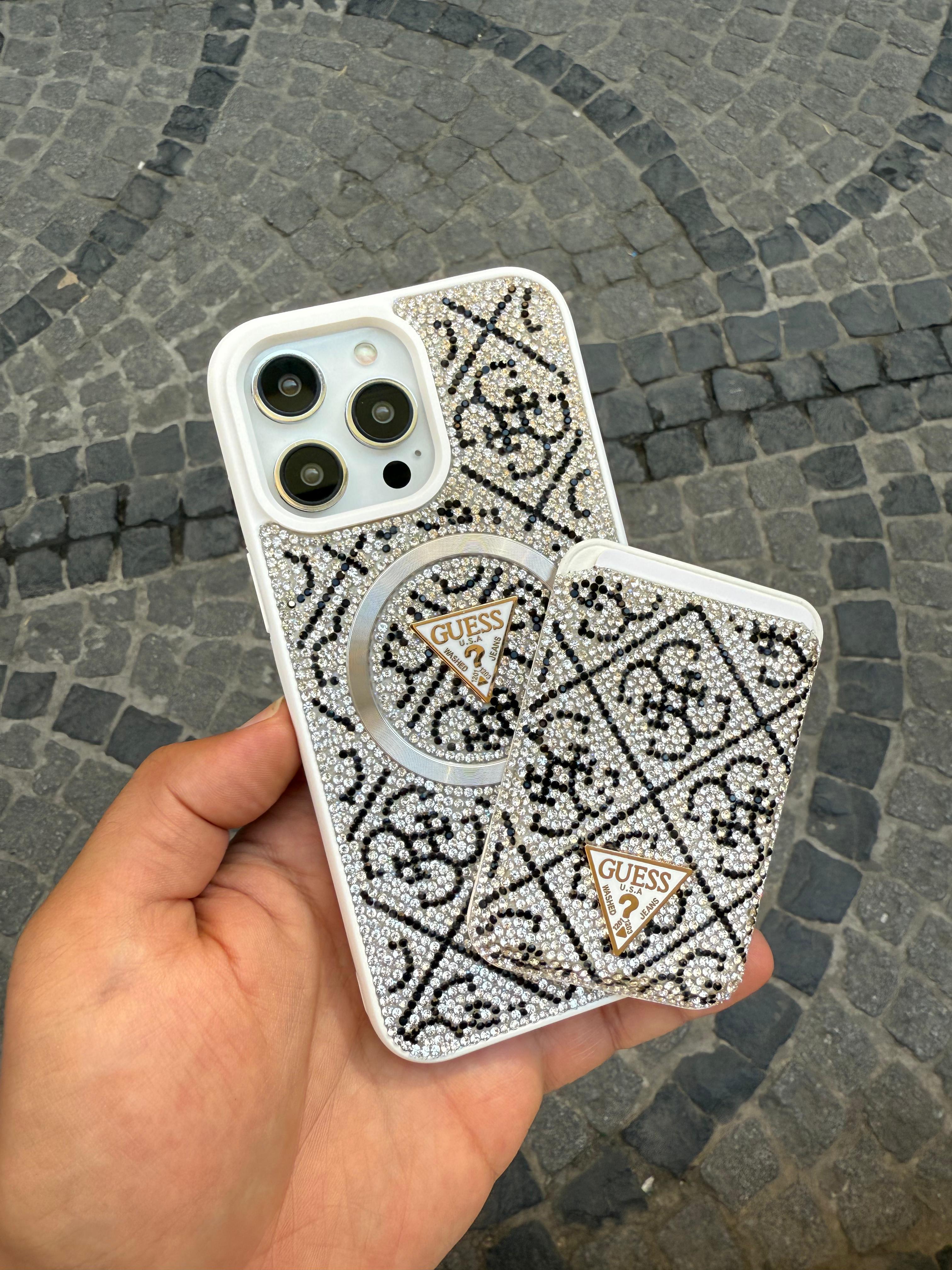 Guess Taşlı Kartlıklı Magsafe Özelikli Kartlıklı ÇÖL TİTANYUM renk Telefon Kılıfı