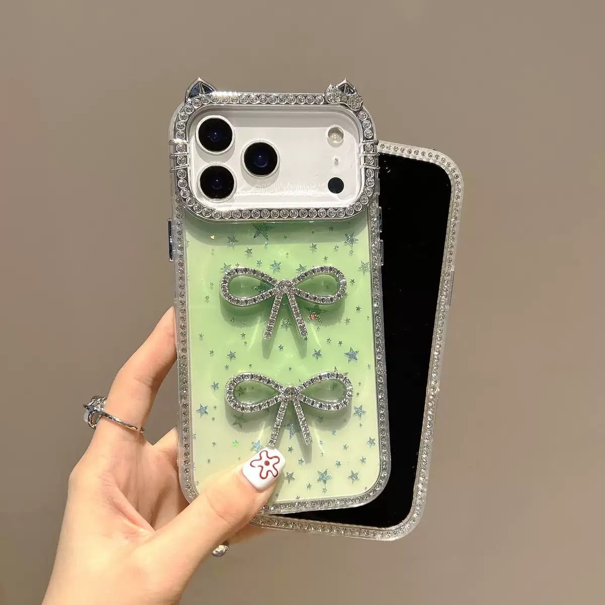 Luxury Simli Fiyonklu MagSafe Özellikli Kılıf Yeşil Renkli