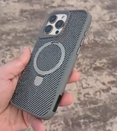Pinap Karbonfiber Standlı Magsafe Özellikli Telefon Kılıfı Titanyum Renkli