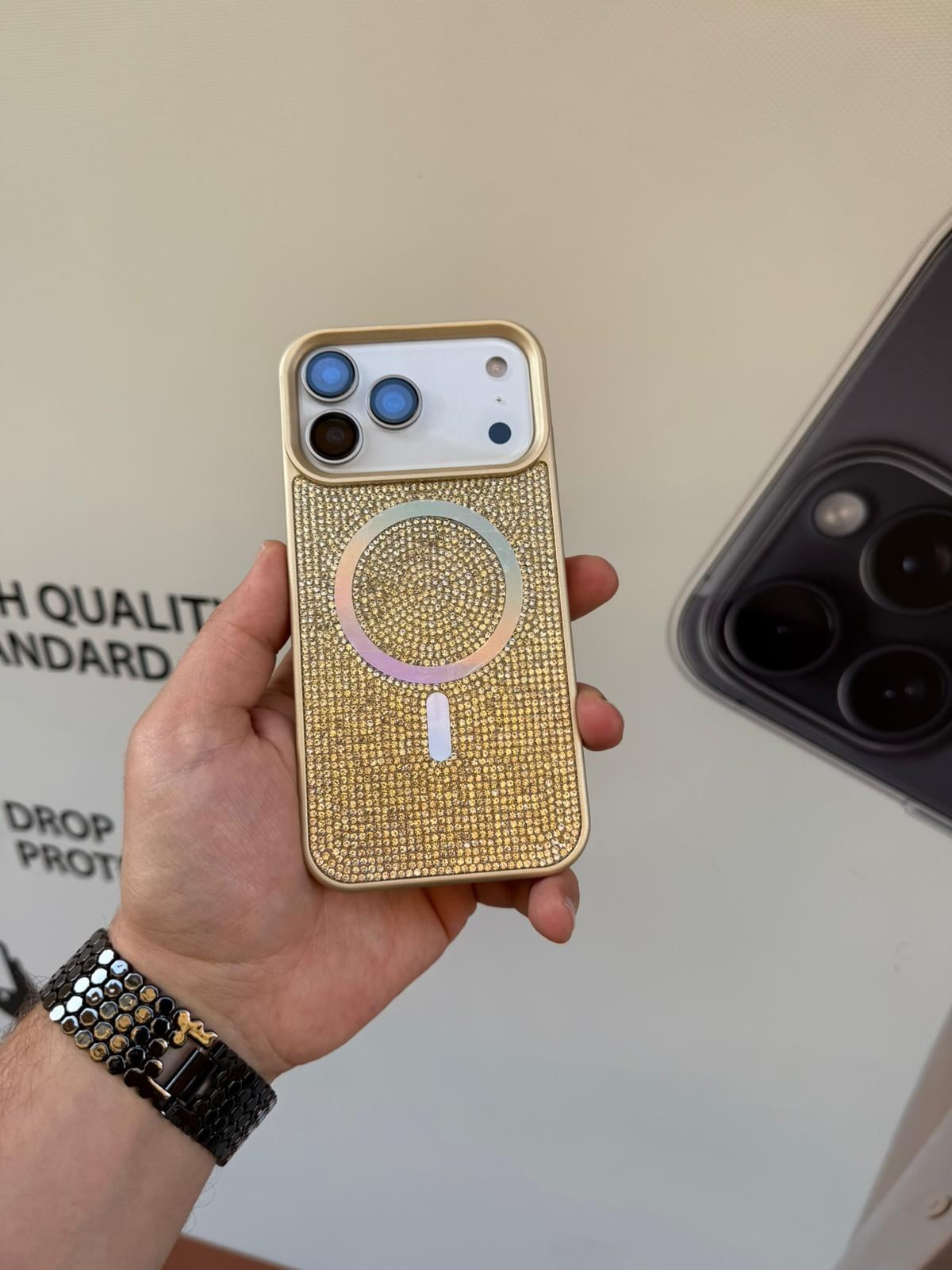 Shenzen Taşlı Silikon Telefon Kılıfı Gold Renkli