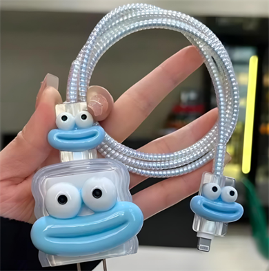 Eğlenceli Smiley Tasarımlı Mavi Şarj Başlığı ve Kablo Kılıfı (Şarj başlığı ve kablo içermez)