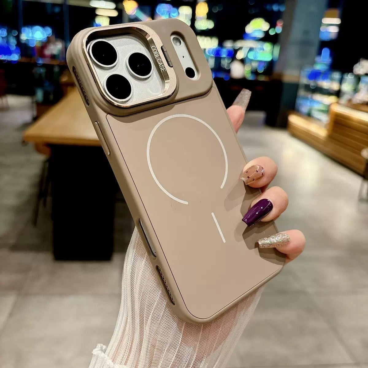 Elegance Oscar M-Safe Özellikli Standlı Luxury Kılıf Gold Renkli
