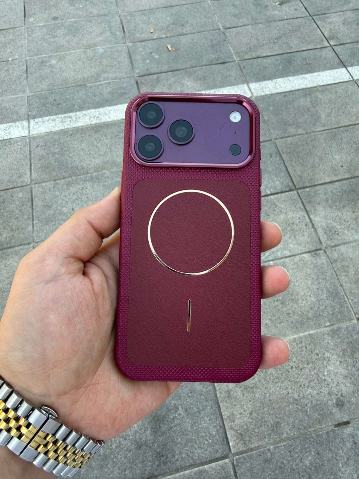 Glossy Leather Magsafe Özellikli Lux Kılıf Bordo Renkli