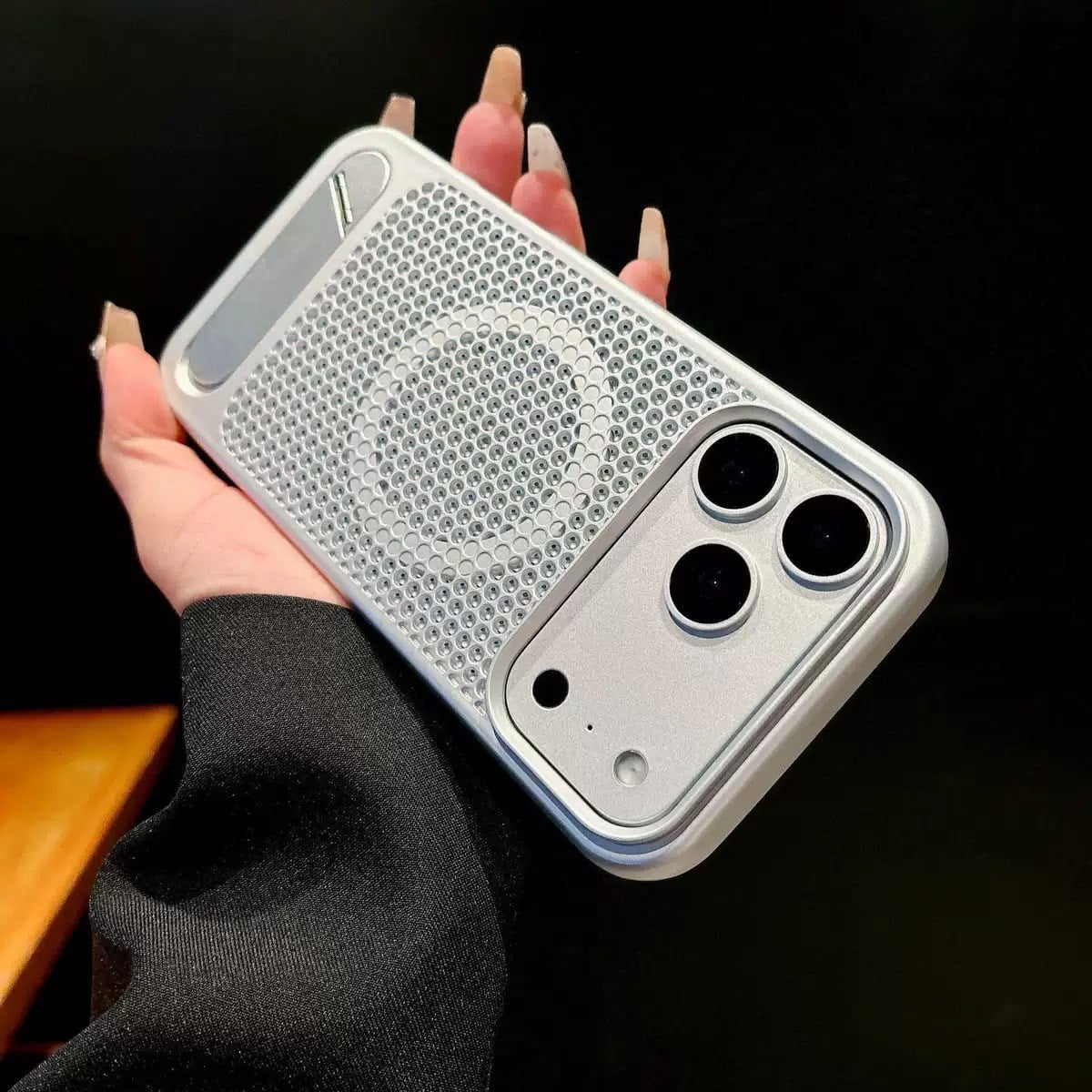 Honeycomb Petek Desenli Standlı Kılıf Gri Renkli