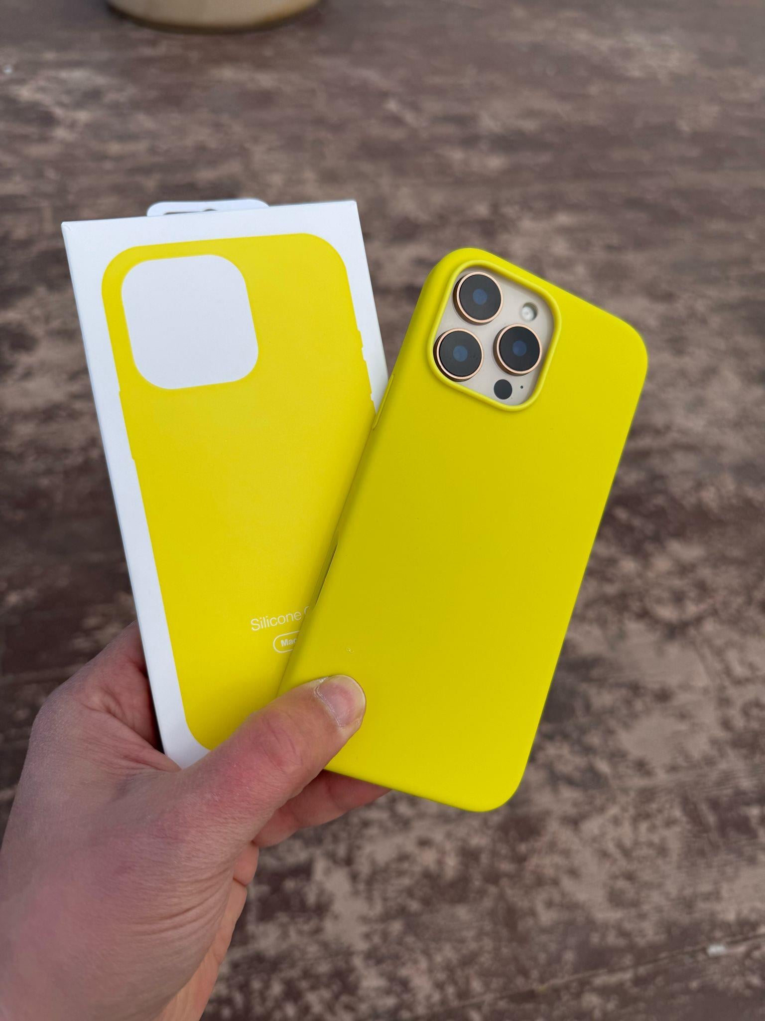 Magsafe Özellikli Silinebilir Original Lansman Telefon Kılıfı Sarı Renkli