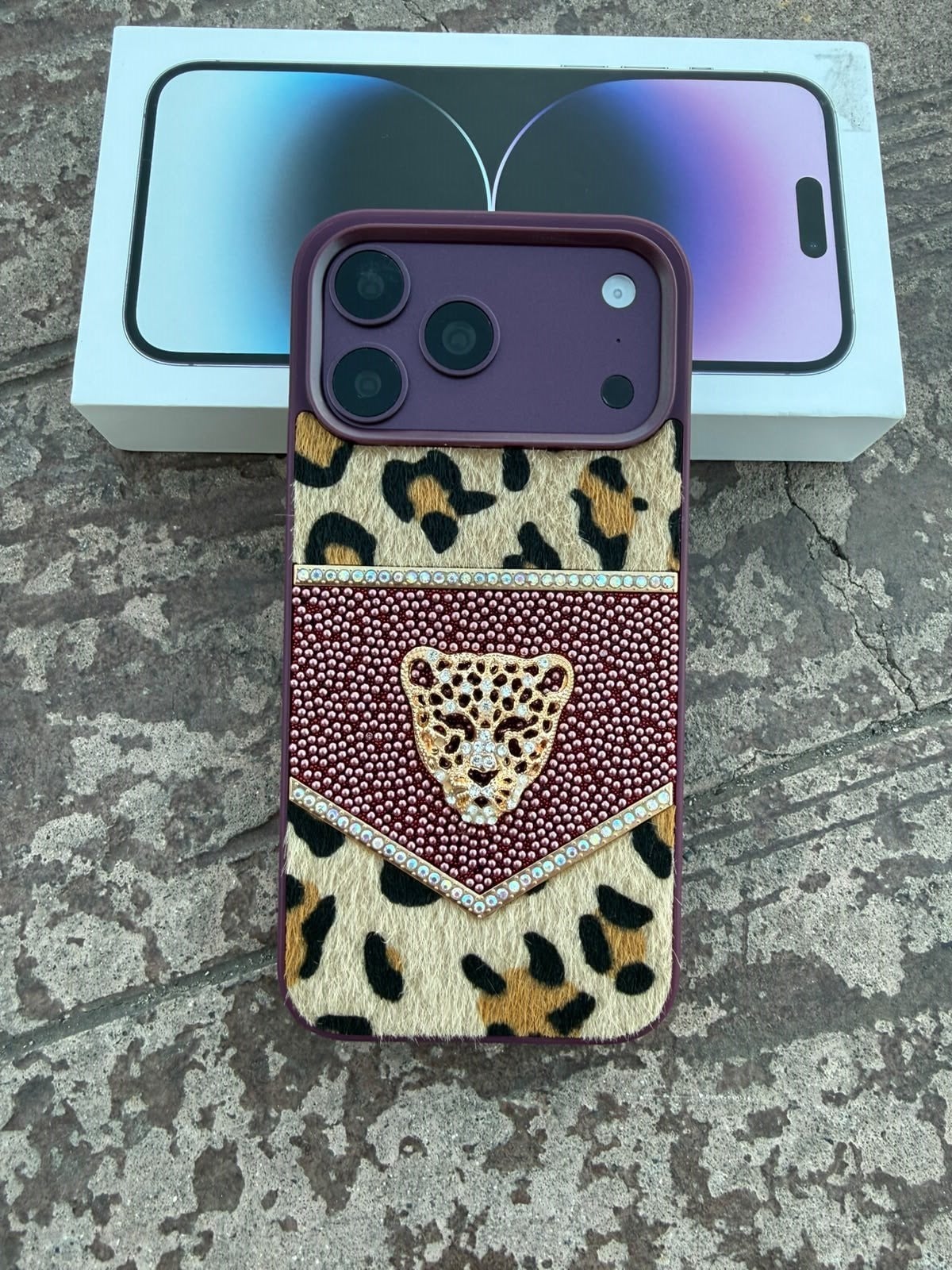 NewLeo Luxe Leopar Motifli Taşlı Kılıf Cherry Renkli