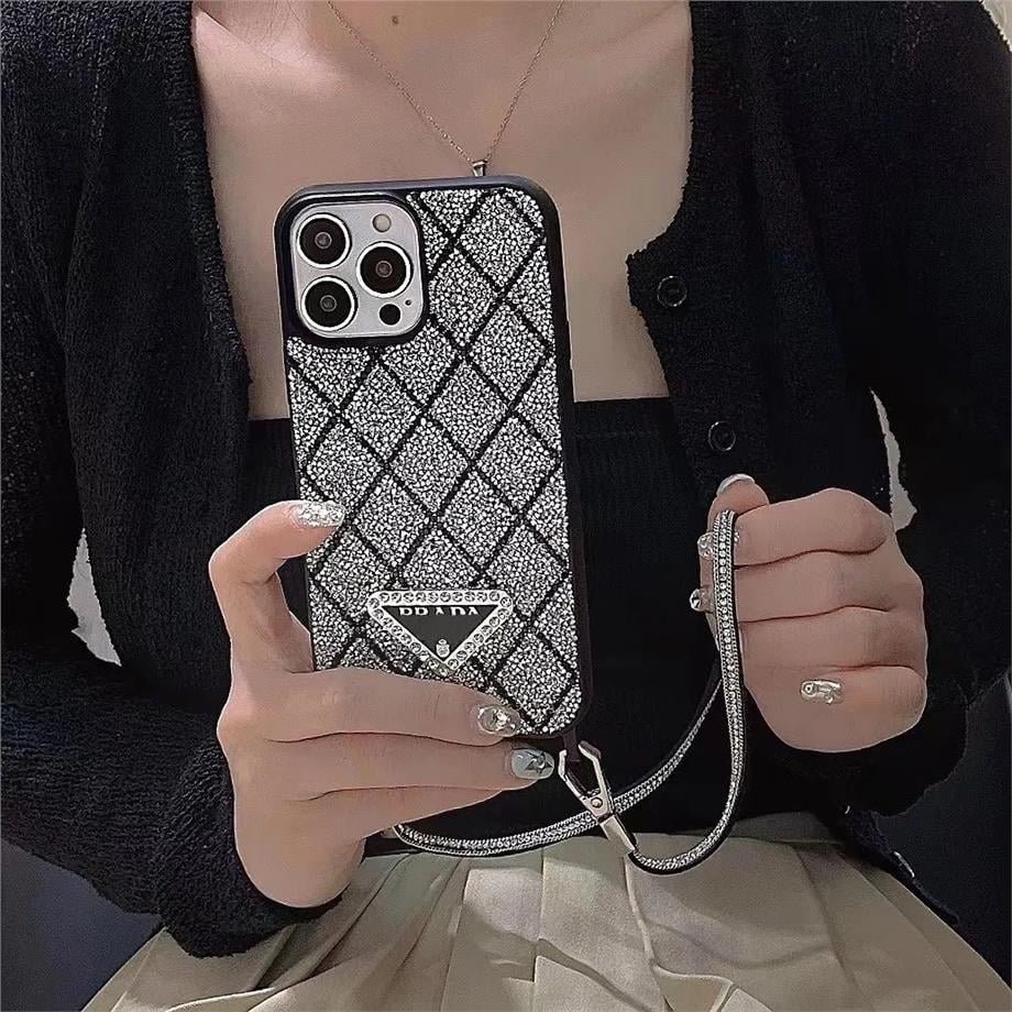 Prada Askılı Taşlı Silikon Telefon Kılıfı Beyaz Taşlı