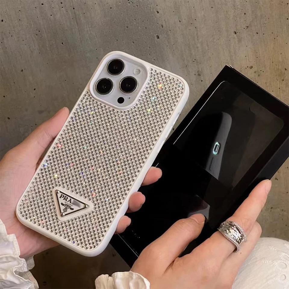 Prada Luxury Taşlı Silikon Telefon Kılıfı Beyaz Renkli