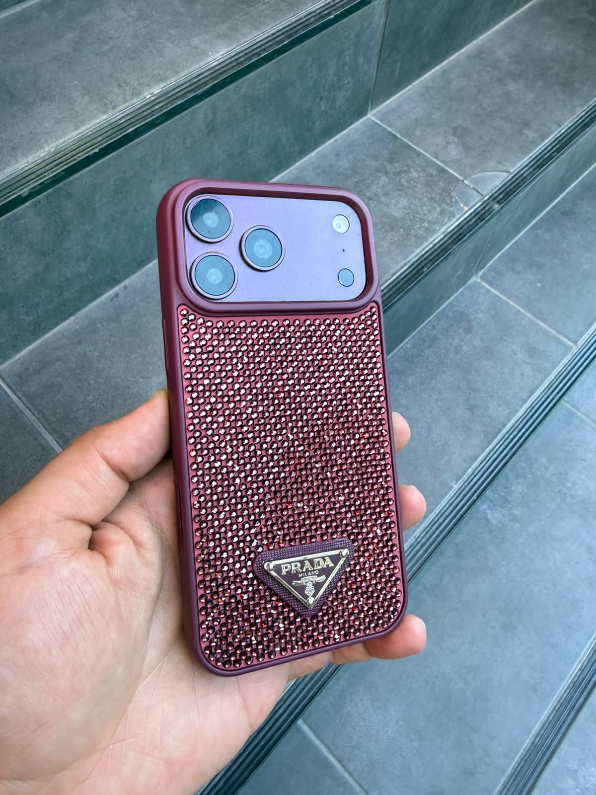 PRD Taşlı Luxury iPhone Kılıfı Bordo Renkli