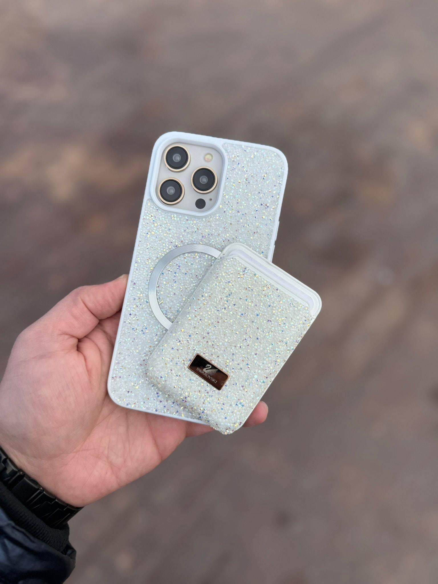 Swaroski Taşlı Magsafe Özelikli Kartlıklı BEYAZ renk Telefon Kılıfı