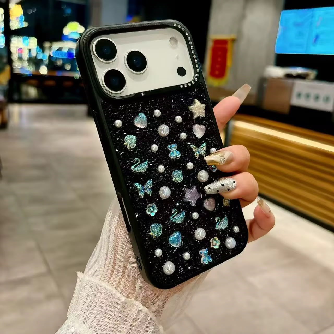 Taşlı Motifli Elegance Kılıf Siyah Renkli