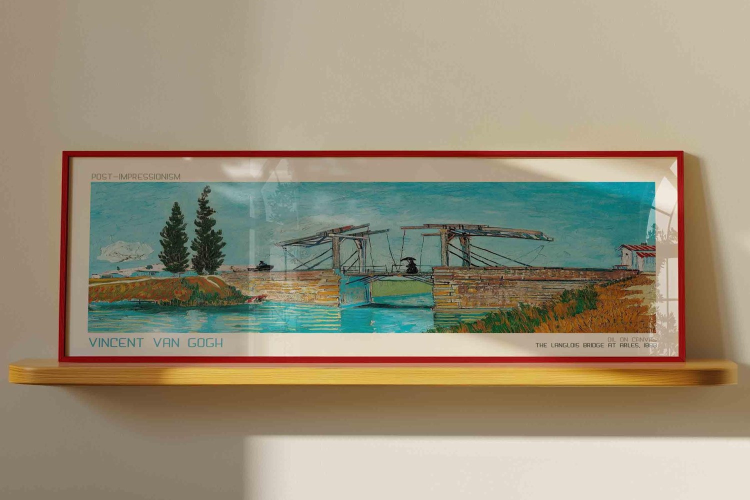 Raf üstünde kırmızı çerçeveli yatay panoramik Van Gogh Langlois Köprüsü tablosu