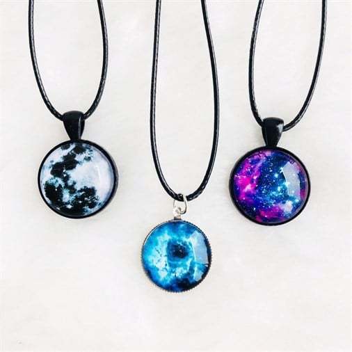 Siyah İpli Galaxy Kolyeler