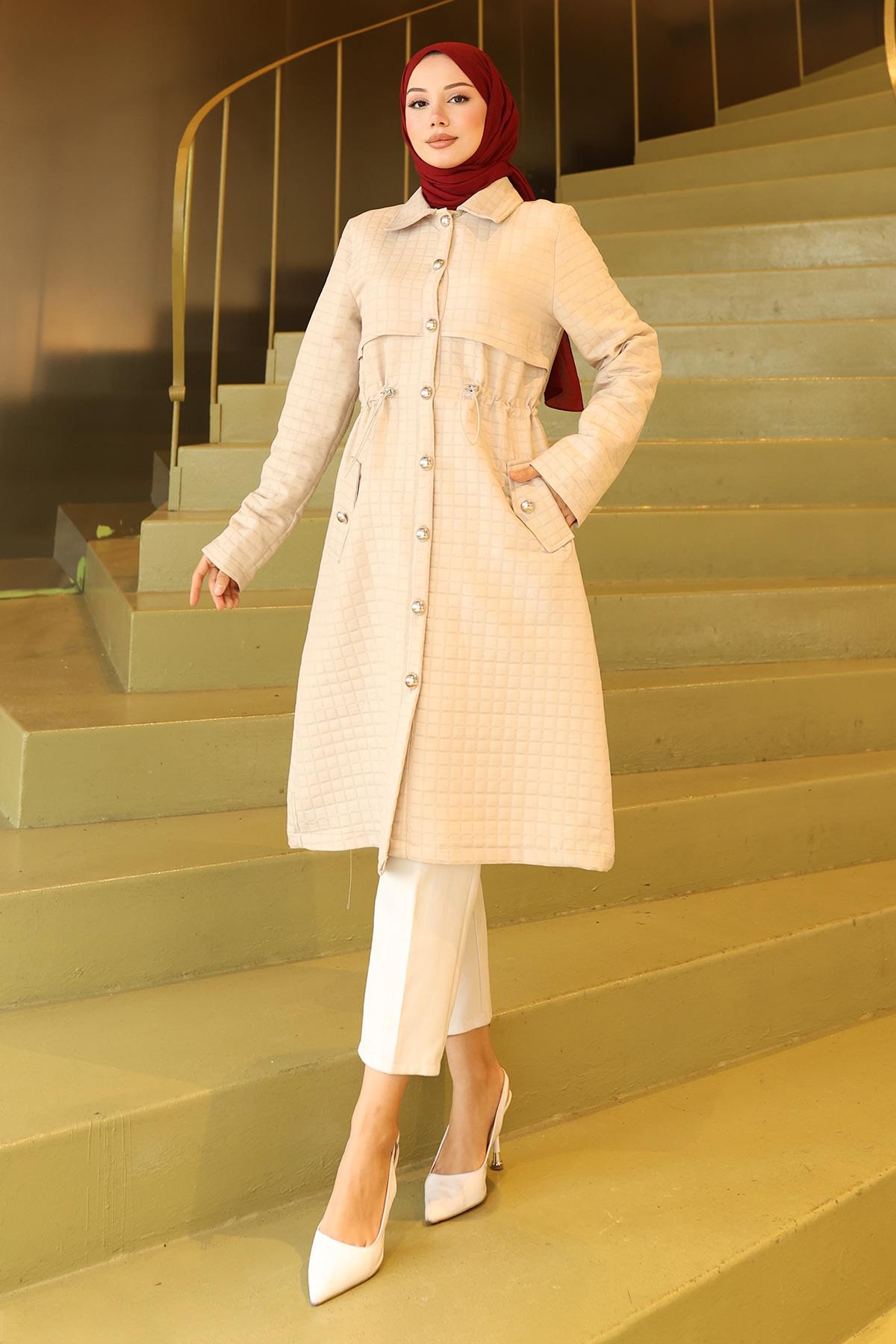 Düğmeli Beli Bağcıklı Kapitone Kap Bej 19289