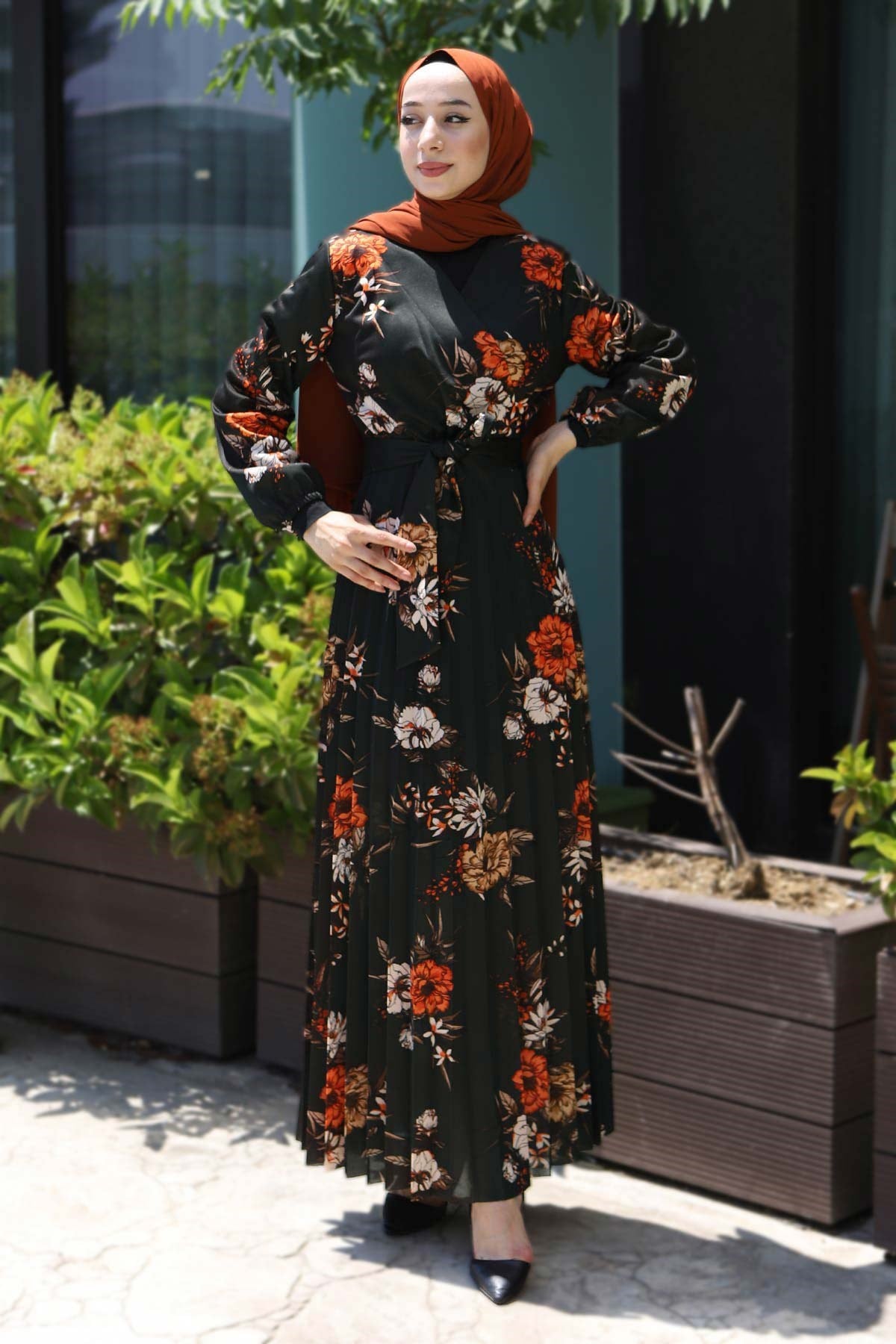 Çiçekli Pileli Elbise Haki 14700
