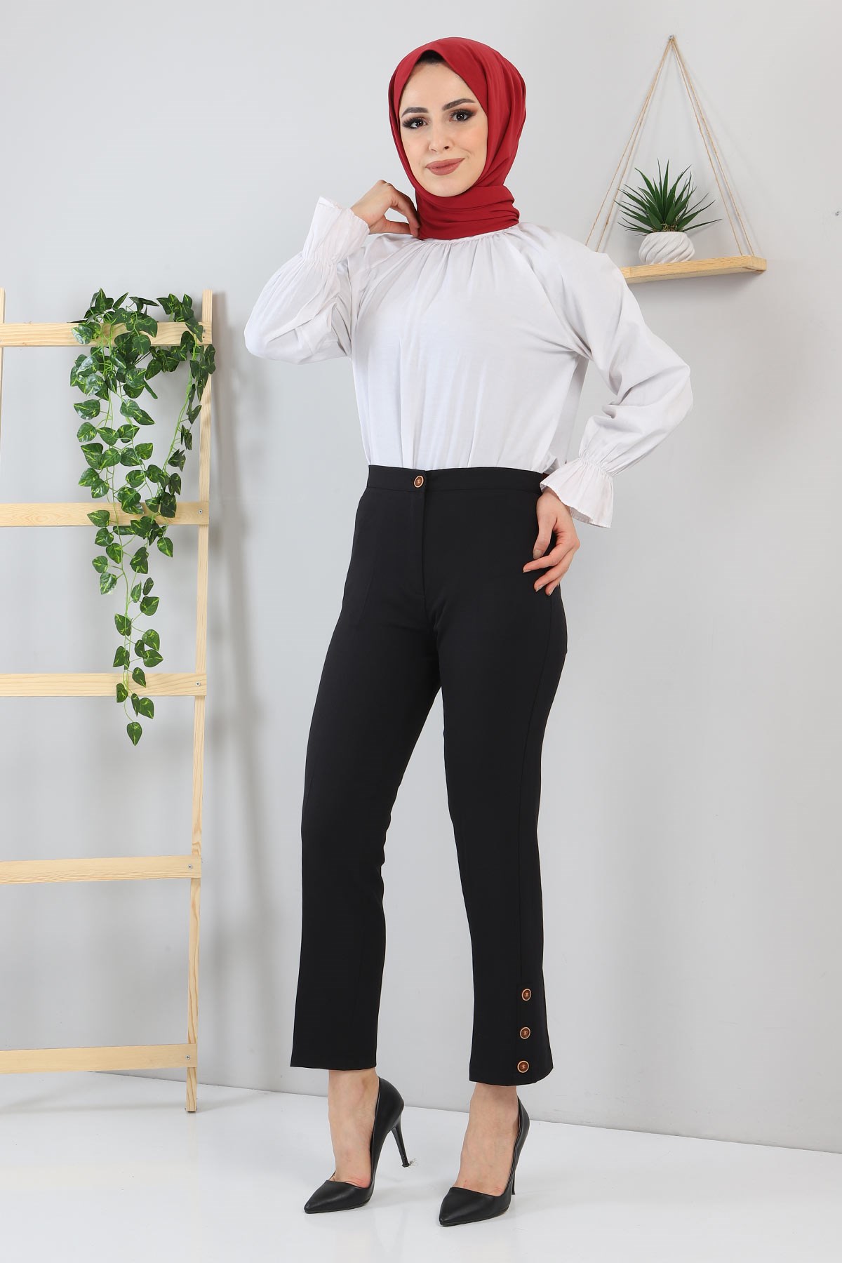 Düğme Detaylı Pantolon Siyah 10632
