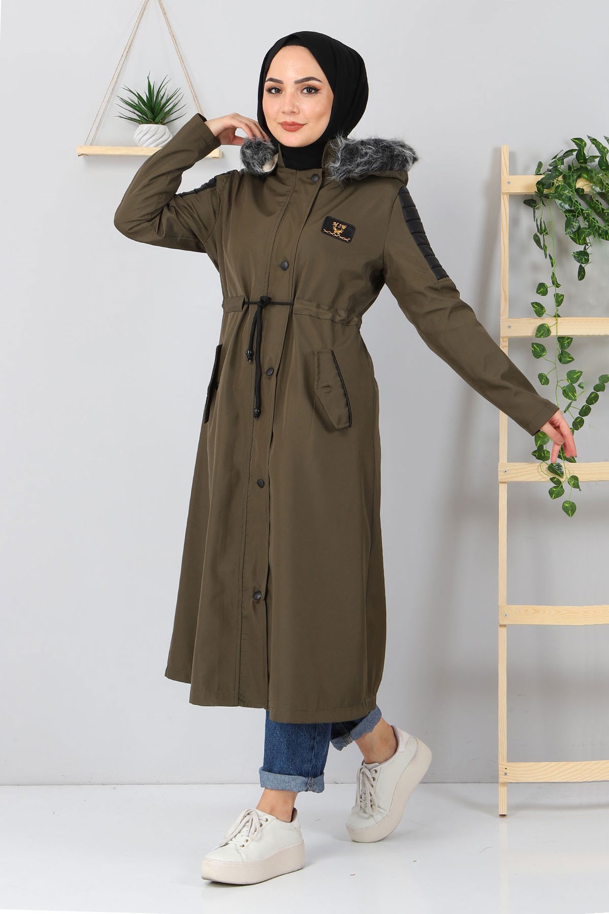 Garni Detaylı Mont Haki 10384
