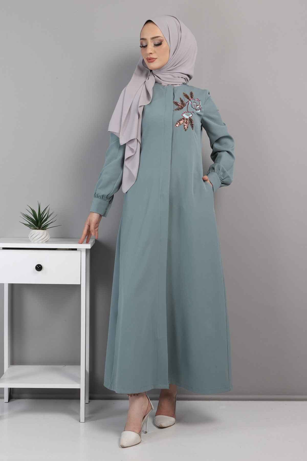 Nakışlı Tesettür Ferace Mint 10773