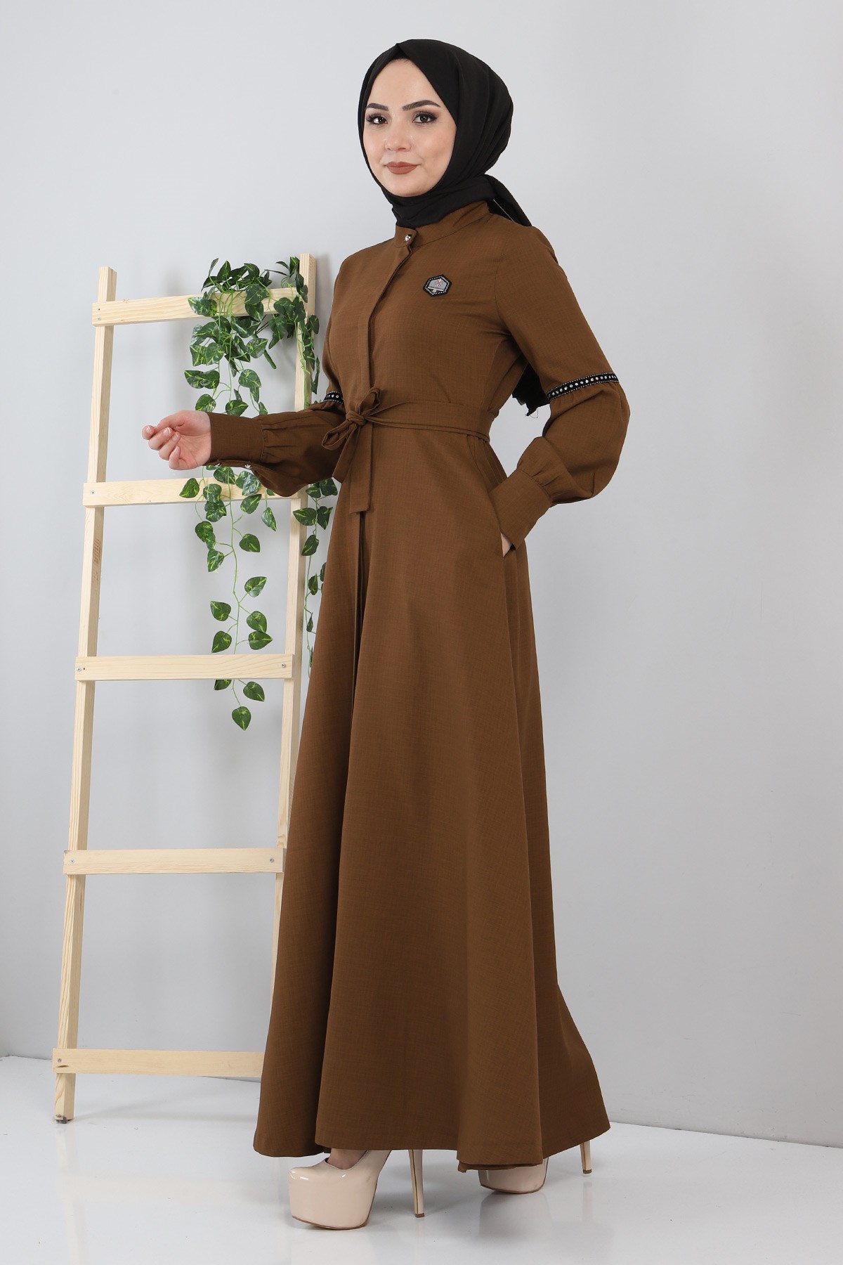 Pul Detaylı Elbise Kahverengi 8859