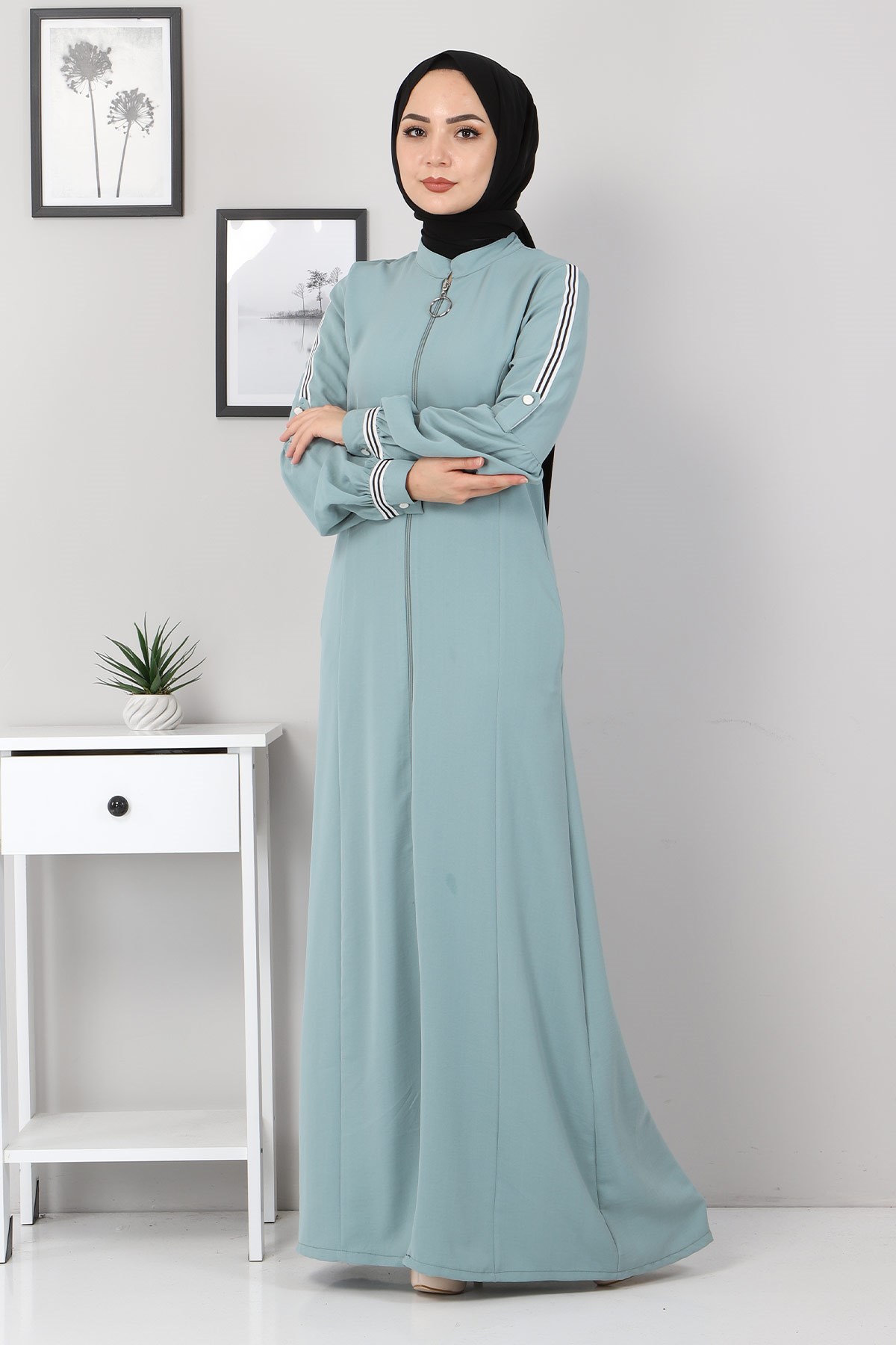Şerit Detaylı Ferace Mint 10810